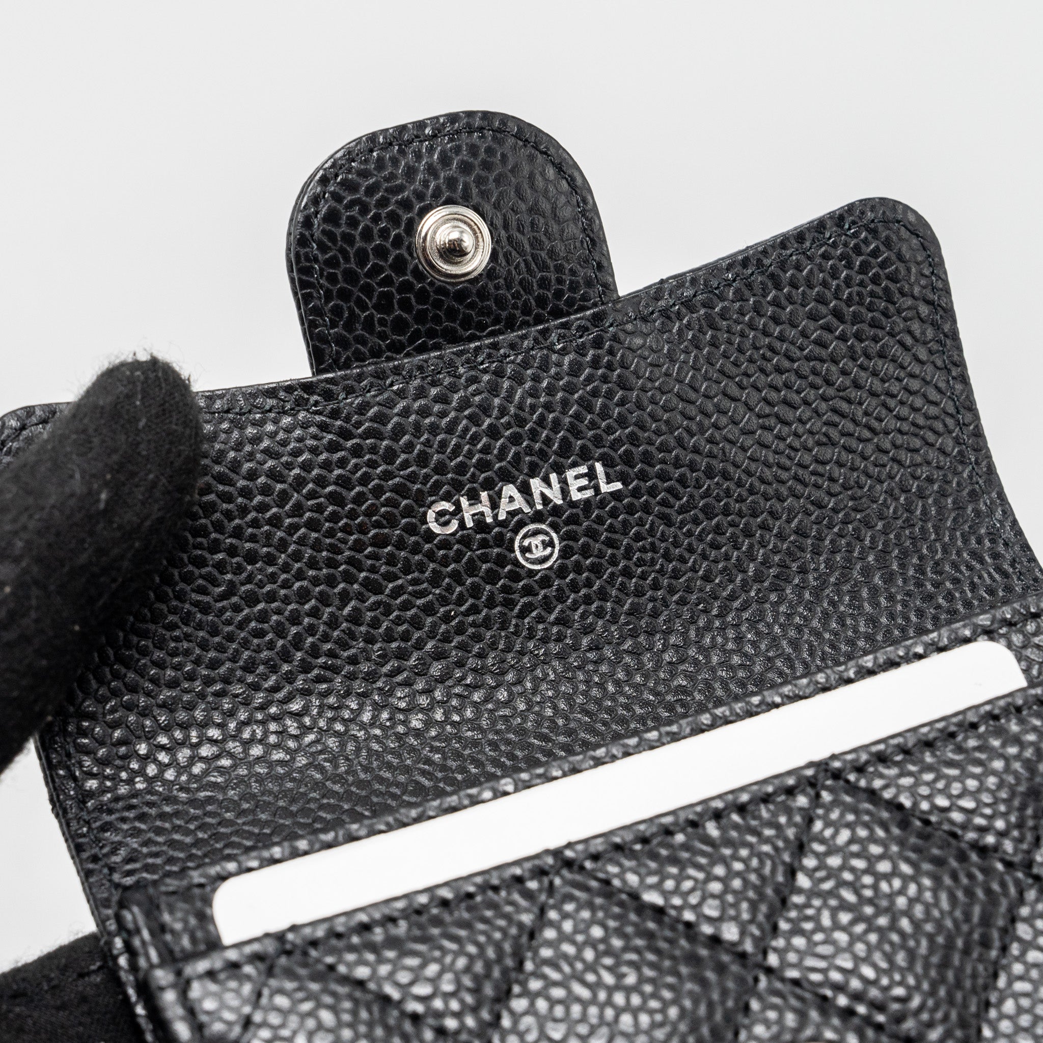 CHANEL CLASSIC FLAP CARD HOLDER CAVIAR BLACK SHW (MICROCHIP)