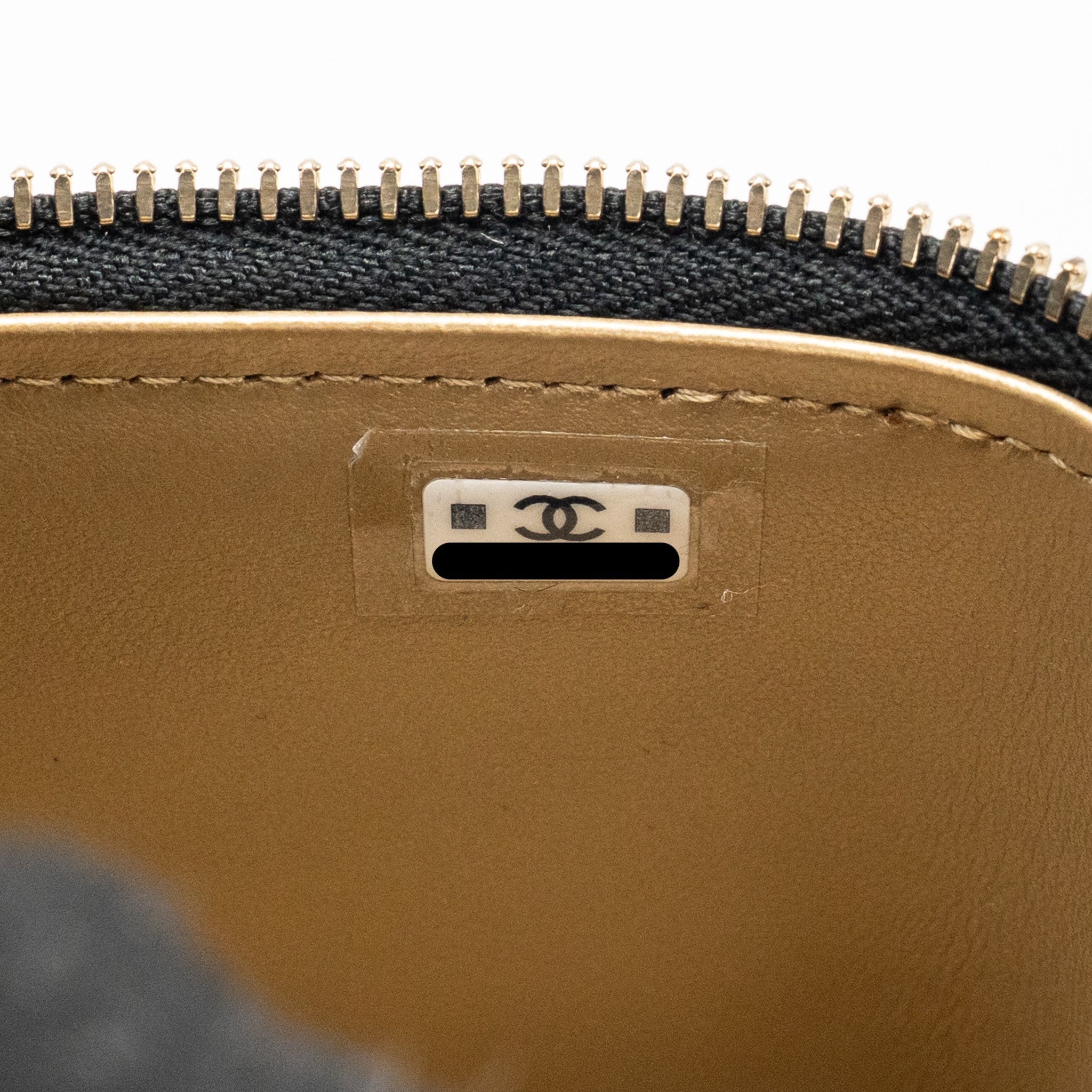 CHANEL PEARL CRUSH MINI VANITY WITH CHAIN LAMBSKIN BLACK GHW (MICROCHIP)