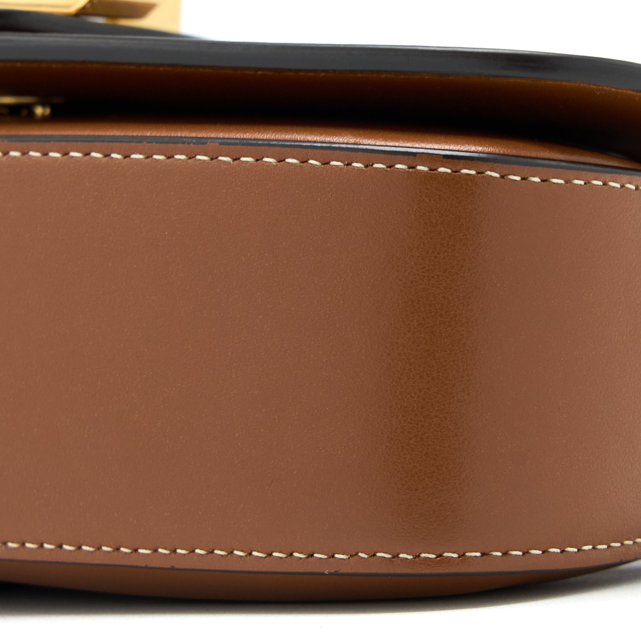 CELINE CLUTCH ON STRAP CALFSKIN TAN GHW