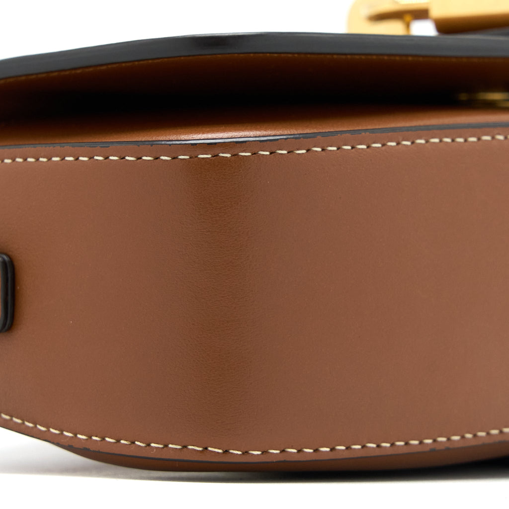 CELINE CLUTCH ON STRAP CALFSKIN TAN GHW