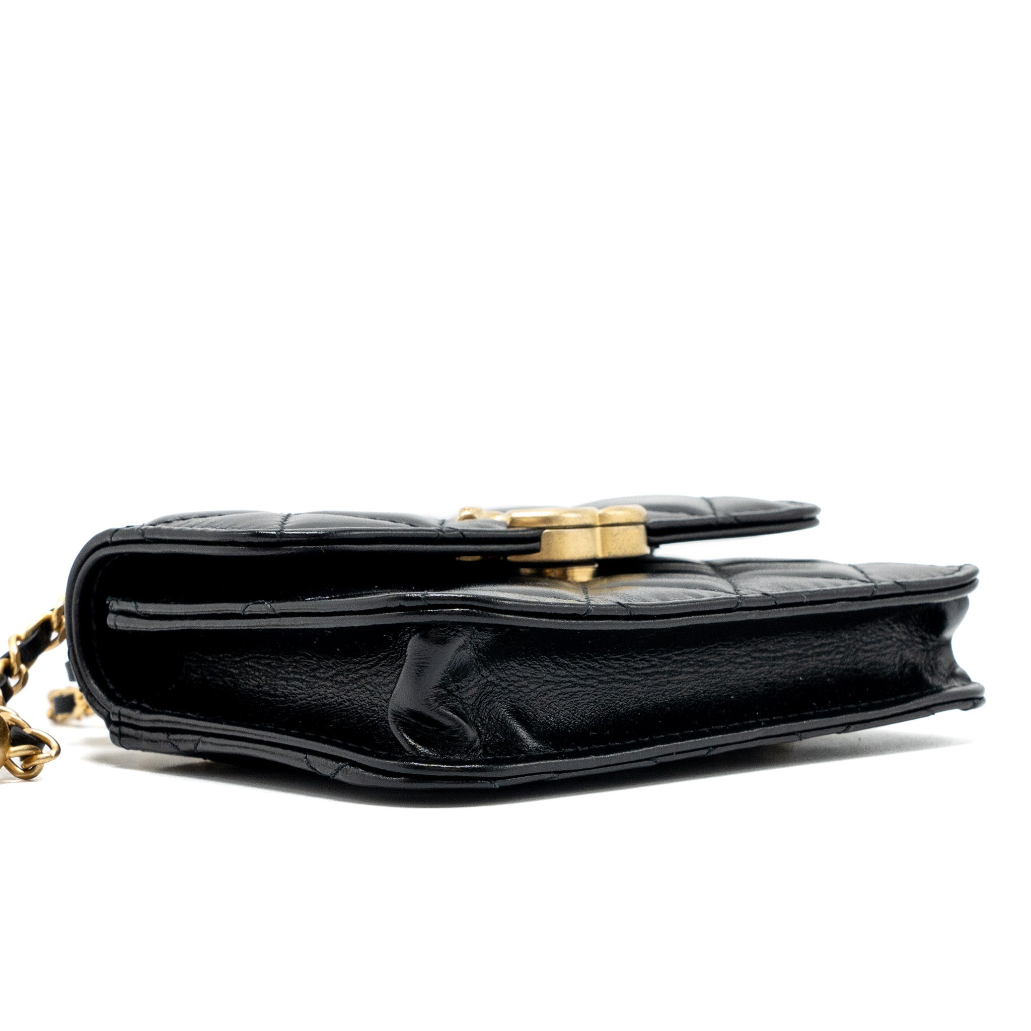 CHANEL 21A GOLD CRUSH COIN PURSE WITH CHAIN CALFSKIN BLACK GHW