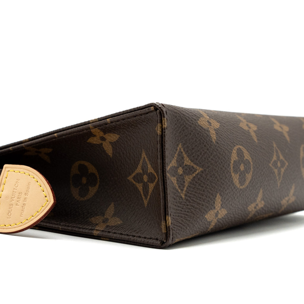 LOUIS VUITTON SIZE 15 TOILETRY POUCH MONOGRAM GHW