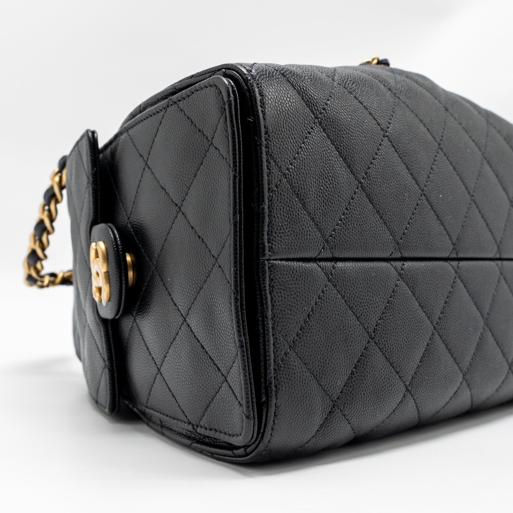 CHANEL SMALL 25 BAG CAVIAR BLACK GHW (MICROCHIP)