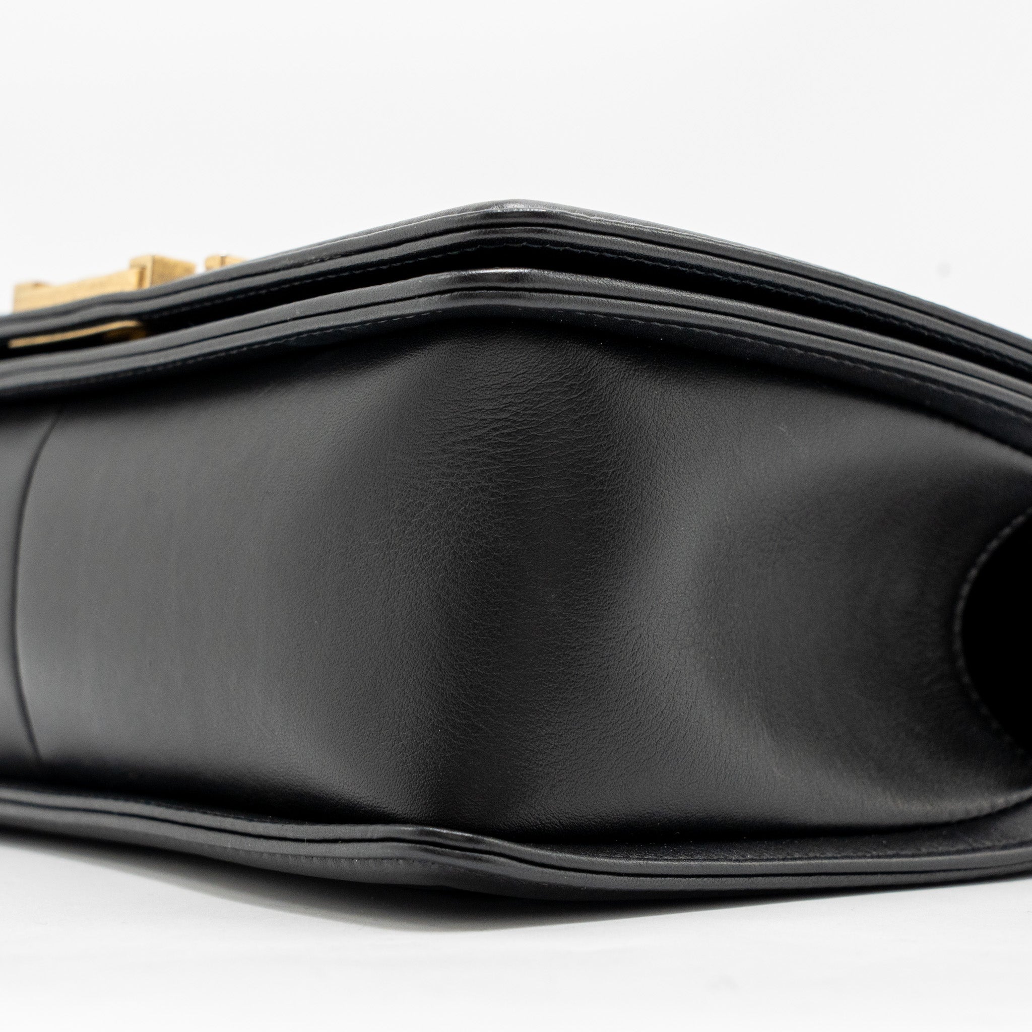 CHANEL MEDIUM BOY BAG CALFSKIN BLACK GHW (MICROCHIP)