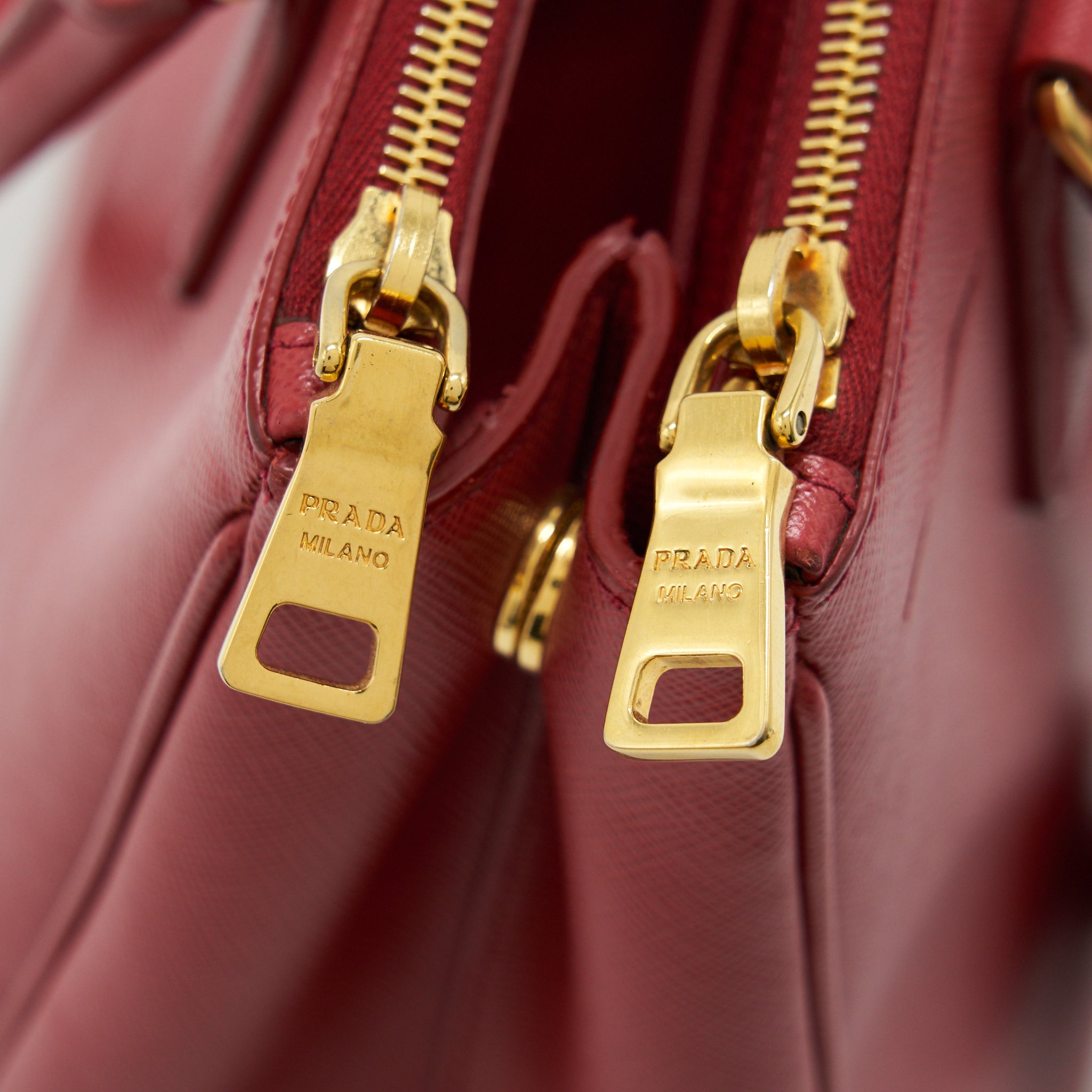 PRADA SAFFIANO TOTE BAG RED WITH GHW