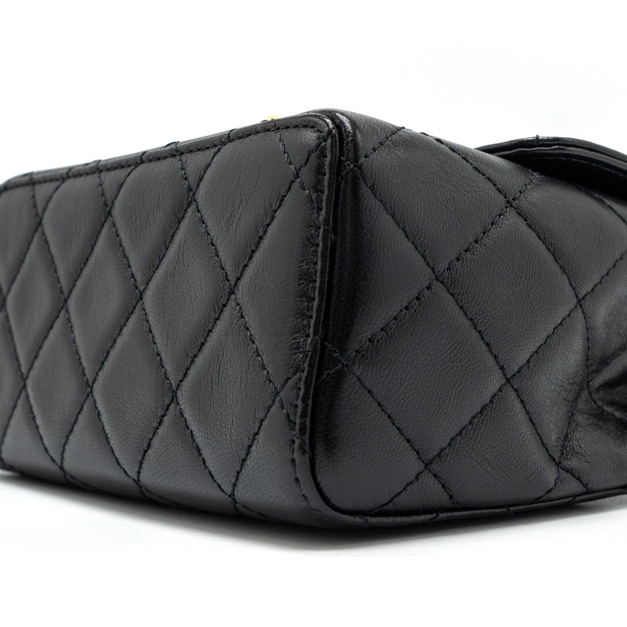 CHANEL 22K RETRO NEW CLASSIC SQUARE MINI FLAP BAG GOATSKIN BLACK BRUSHED GHW (MICROCHIP)
