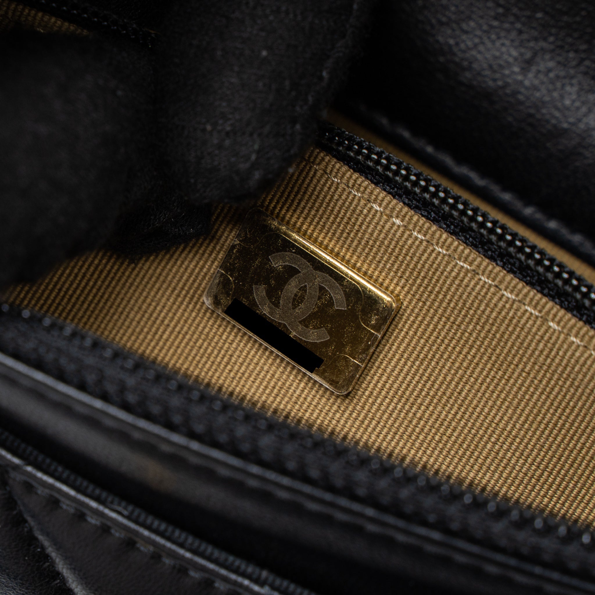 CHANEL PEARL CRUSH WALLET ON CHAIN LAMBSKIN BLACK BRUSHED GHW (MICROCHIP)