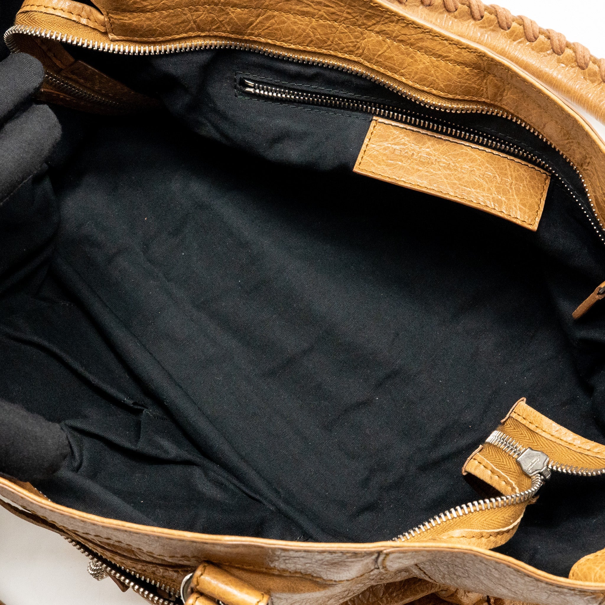 BALENCIAGA CLASSIC CITY BAG AGED CALFSKIN DARK BEIGE SHW