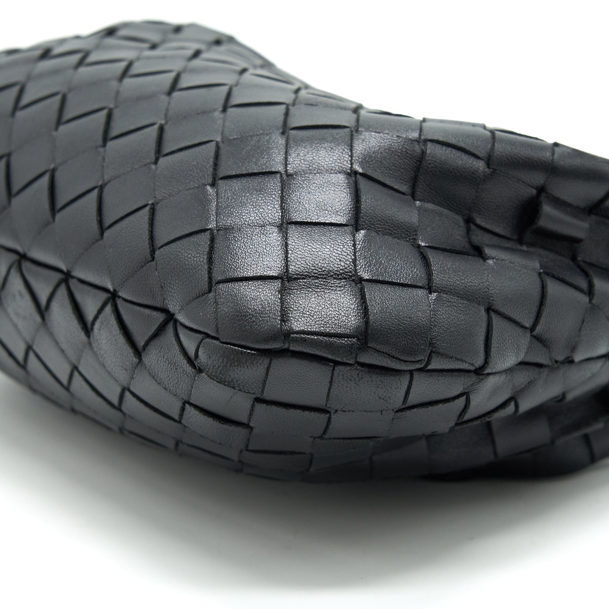 BOTTEGA VENETA MINI JODIE BAG BLACK