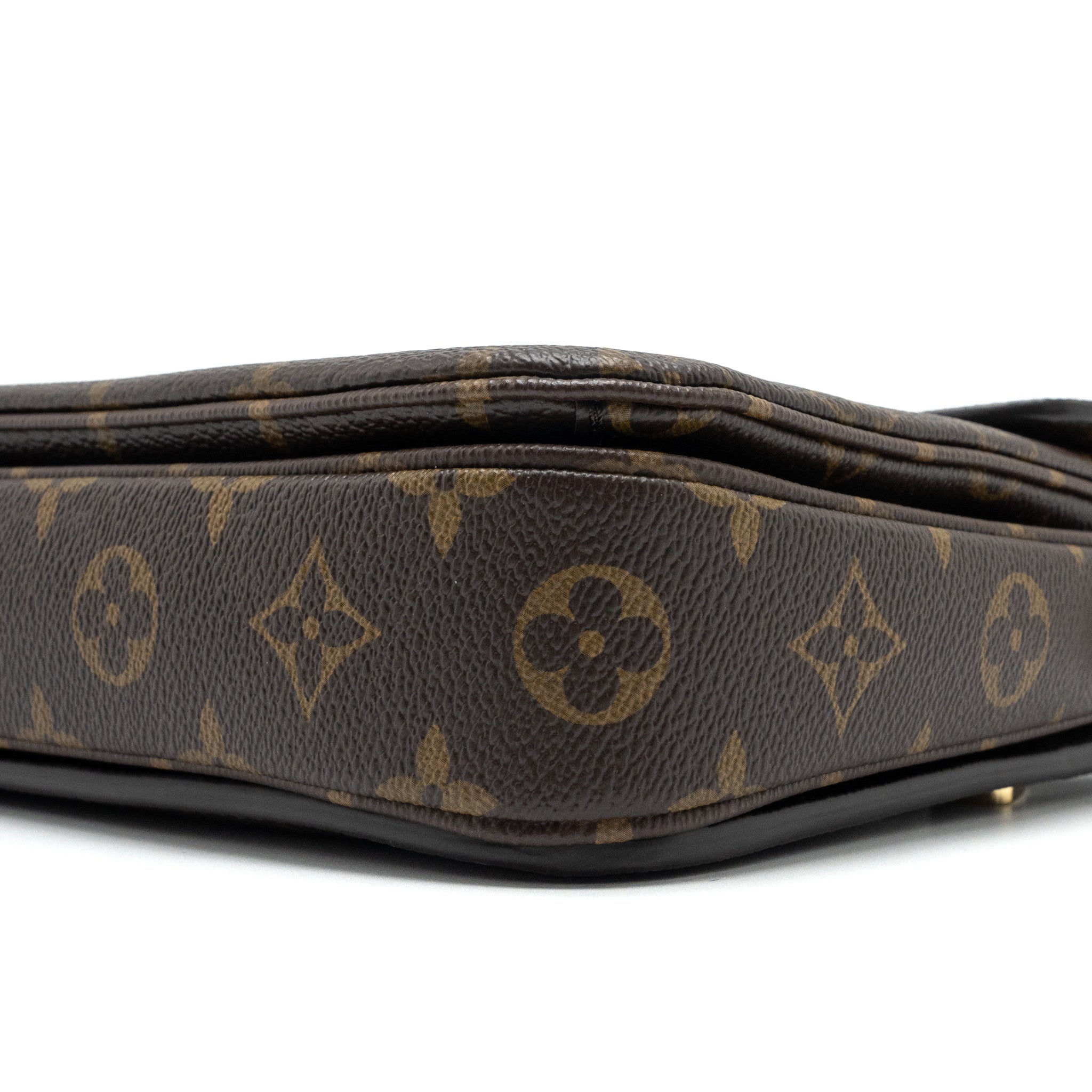 LOUIS VUITTON POCHETTE MÉTIS MONOGRAM CANVAS GHW (NEW VERSION)