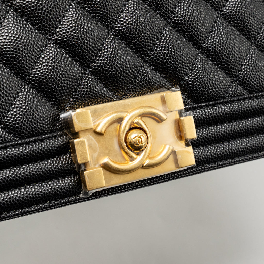 CHANEL MEDIUM BOY BAG CAVIAR BLACK GHW (MICROCHIP)