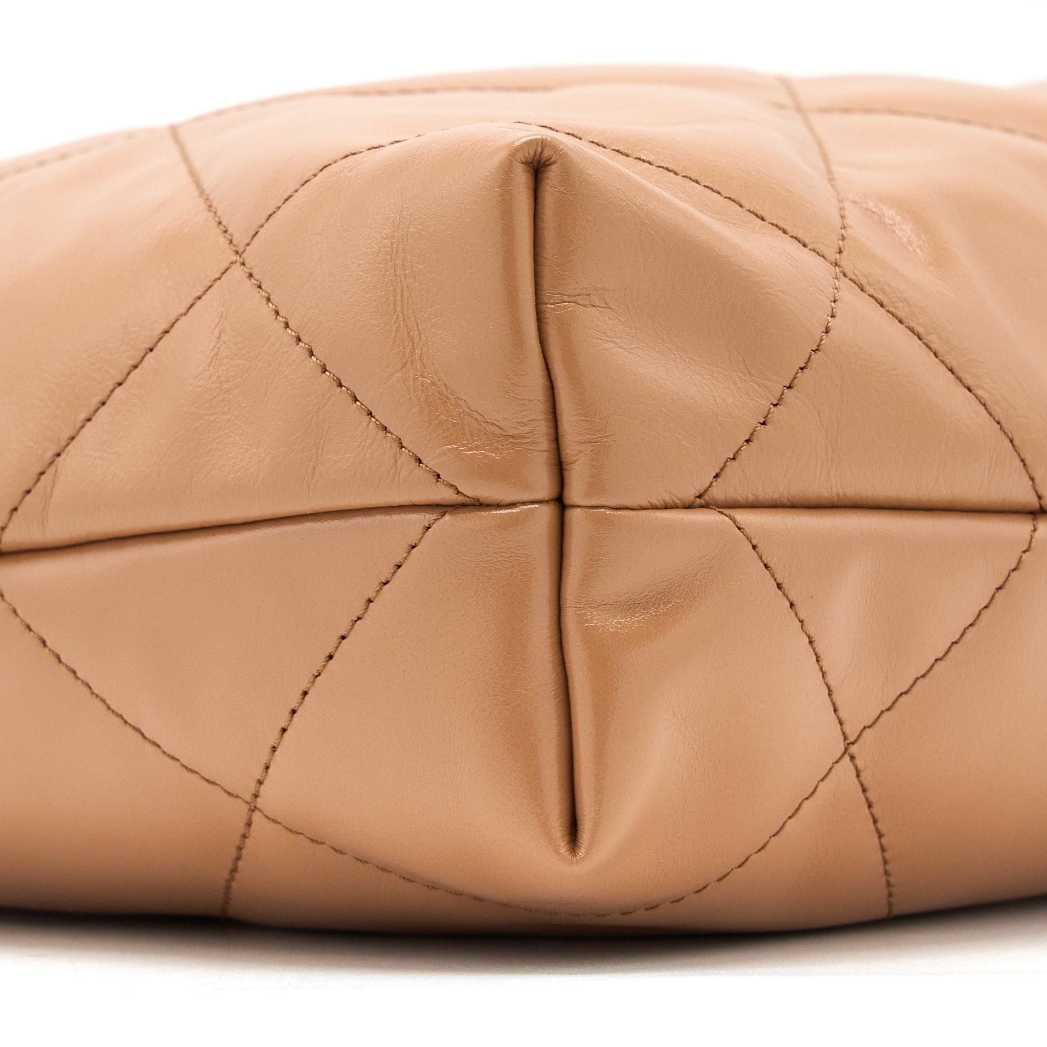 CHANEL SMALL 22 BAG SHINY CALFSKIN CARAMEL GHW (MICROCHIP)
