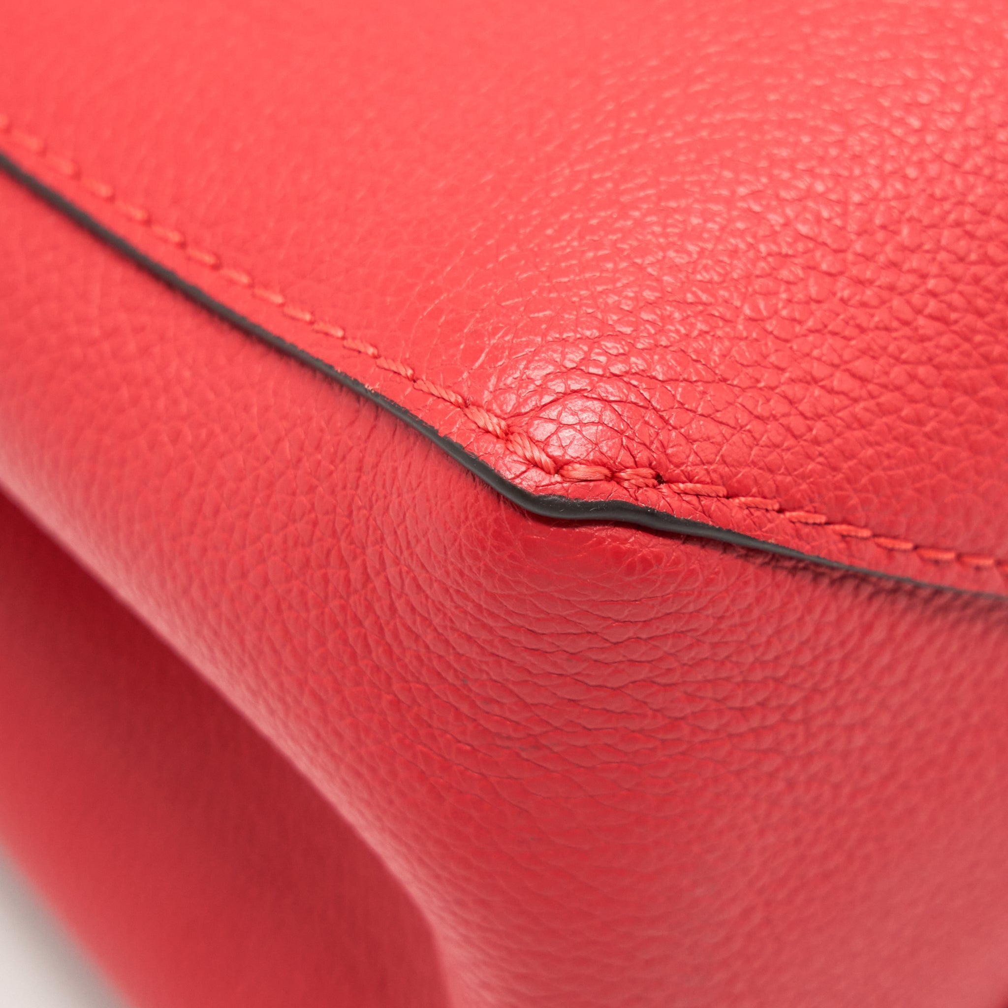 LOUIS VUITTON LOCKME BAG RED SHW YEAR 2016