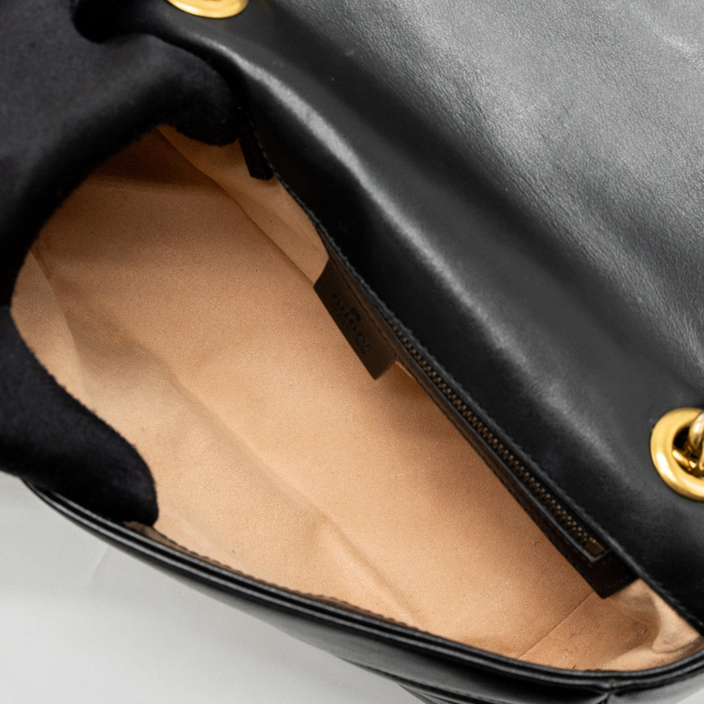 GUCCI SMALL GG MARMONT BAG CALFSKIN BLACK GHW