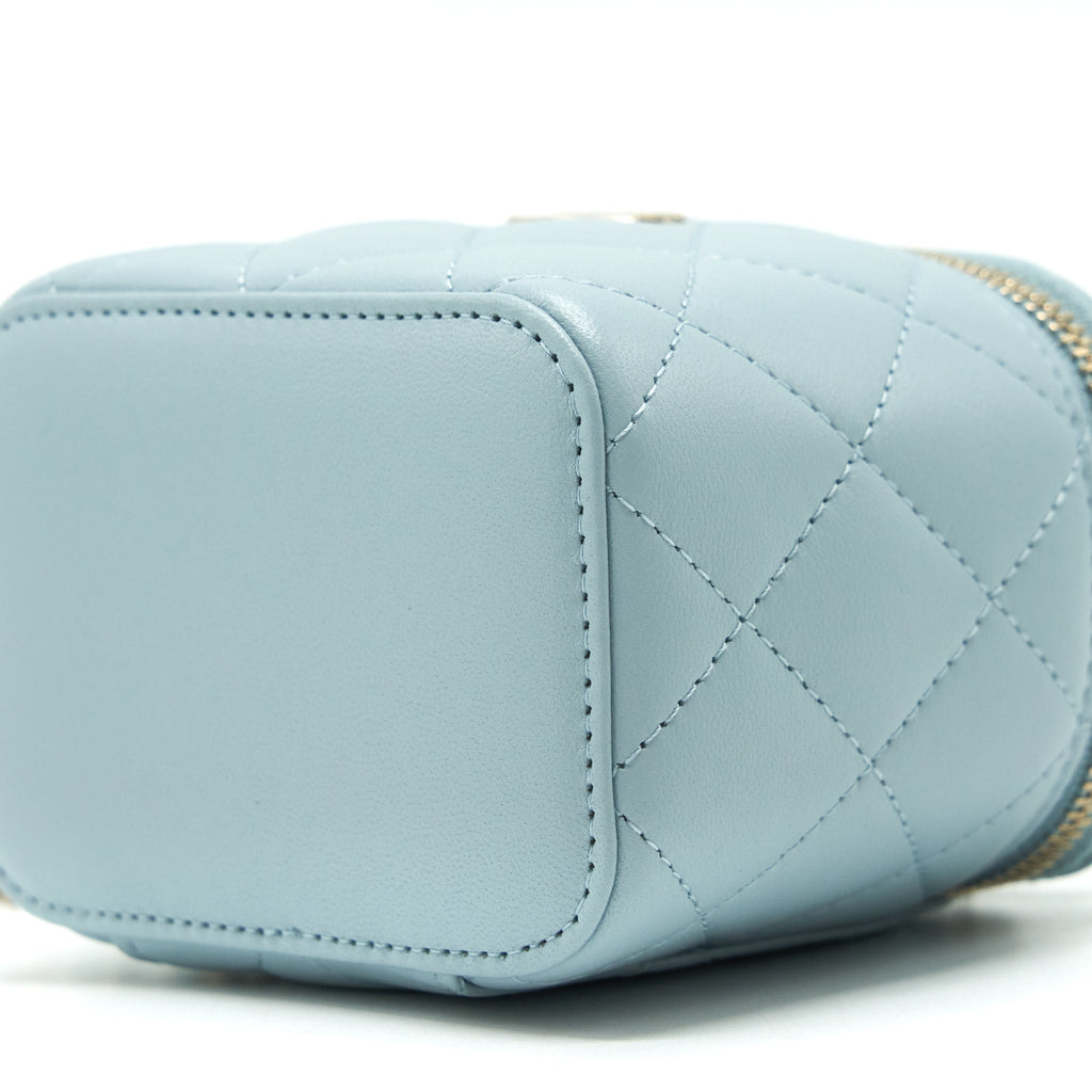 CHANEL 22P TOP HANDLE MINI VANITY WITH CHAIN LAMBSKIN NG752 LIGHT BLUE LGHW