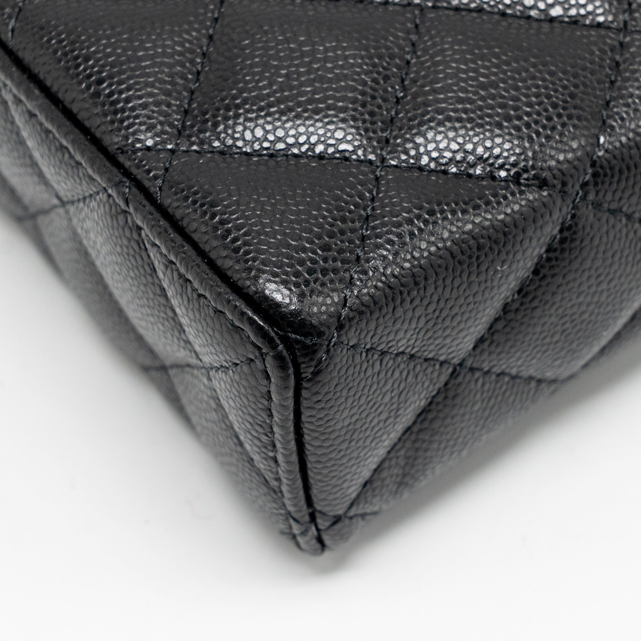 CHANEL 25P CC TOP HANDLE VANITY WITH CHAIN CAVIAR BLACK LGHW (MICROCHIP)