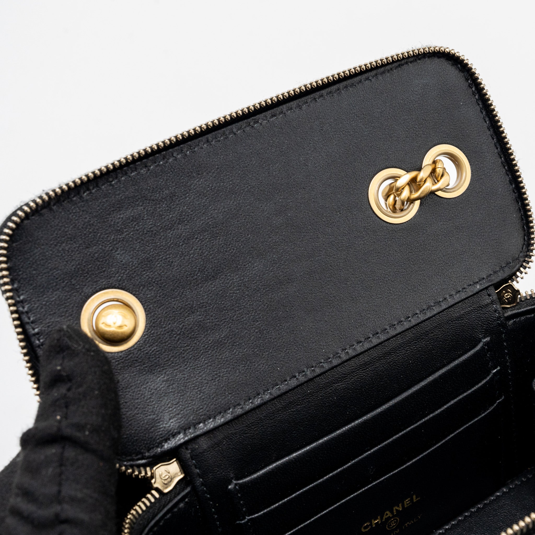 CHANEL 22K GOLD PILLAR LONG VANITY WITH ADJUSTABLE CHAIN LAMBSKIN BLACK GHW (MICROCHIP)