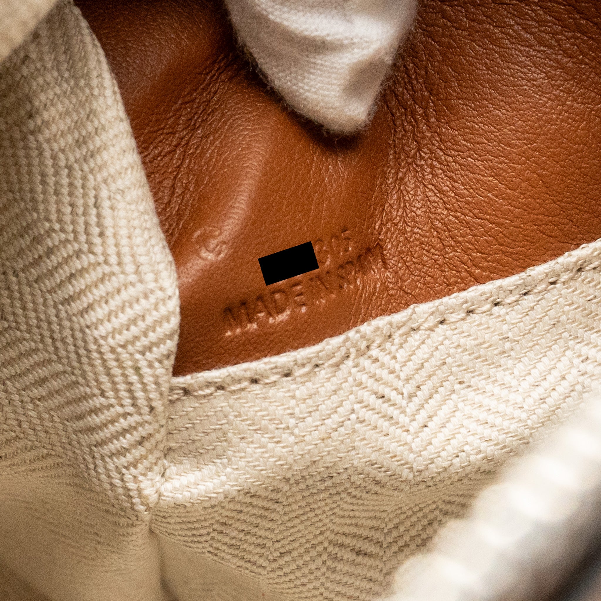 LOEWE SMALL PUZZLE BAG CALFSKIN TAN GHW