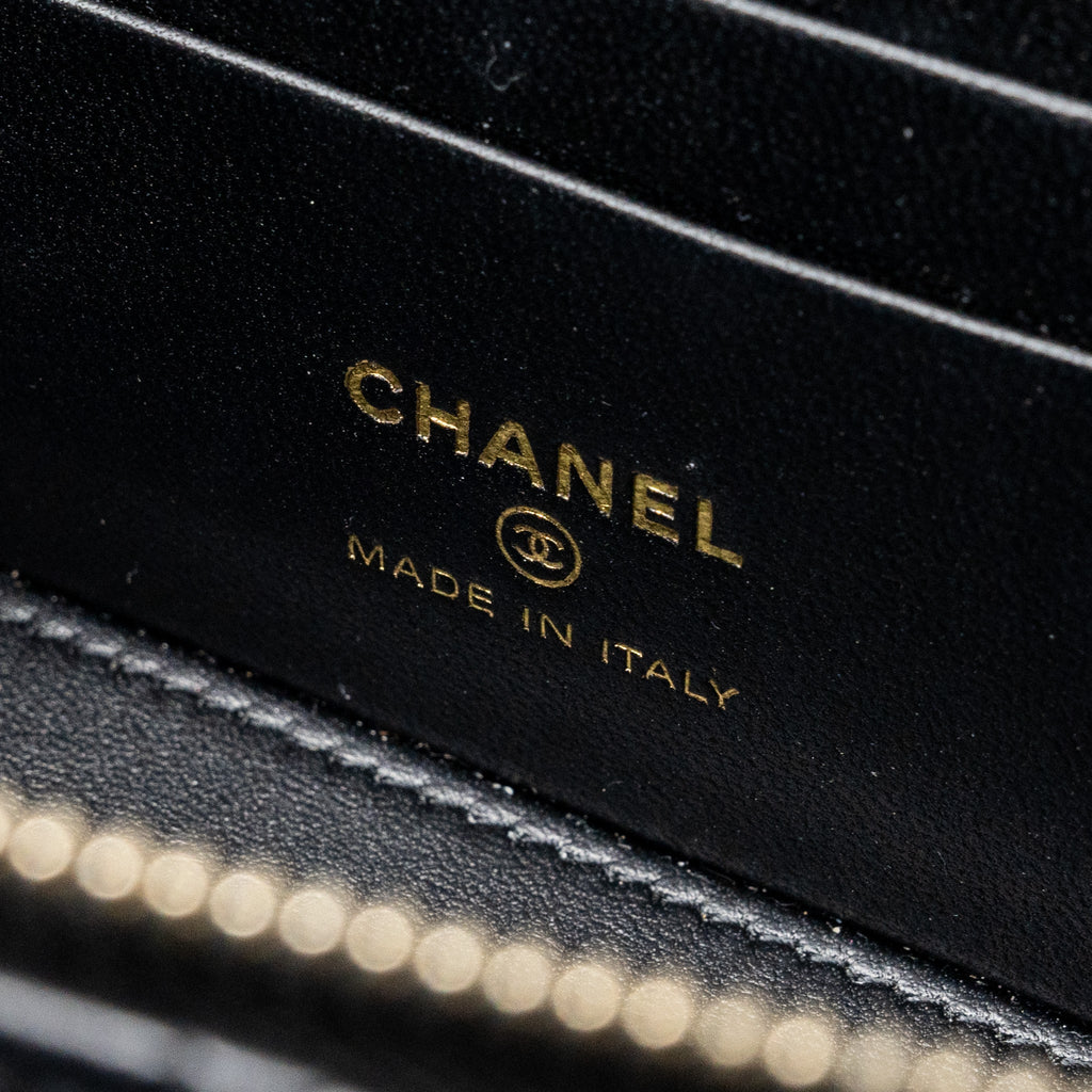 CHANEL 22K GOLD PILLAR LONG VANITY WITH ADJUSTABLE CHAIN LAMBSKIN BLACK GHW (MICROCHIP)