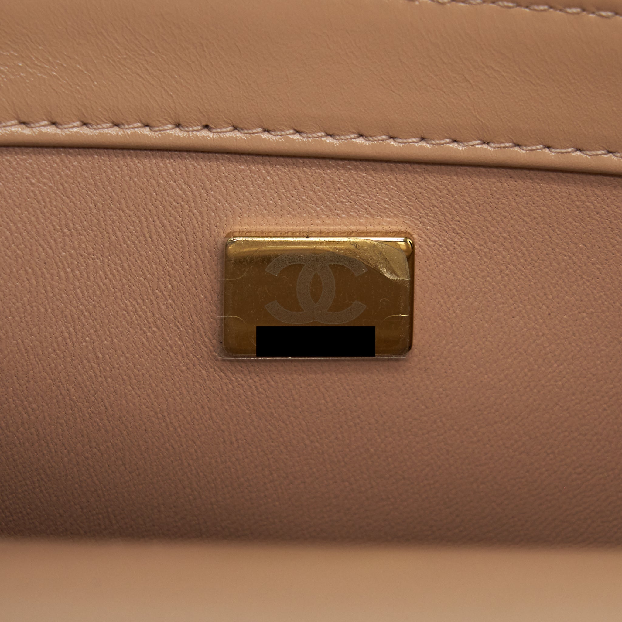 CHANEL 21A GOLD CRUSH FLAP BAG CALFSKIN BEIGE GHW