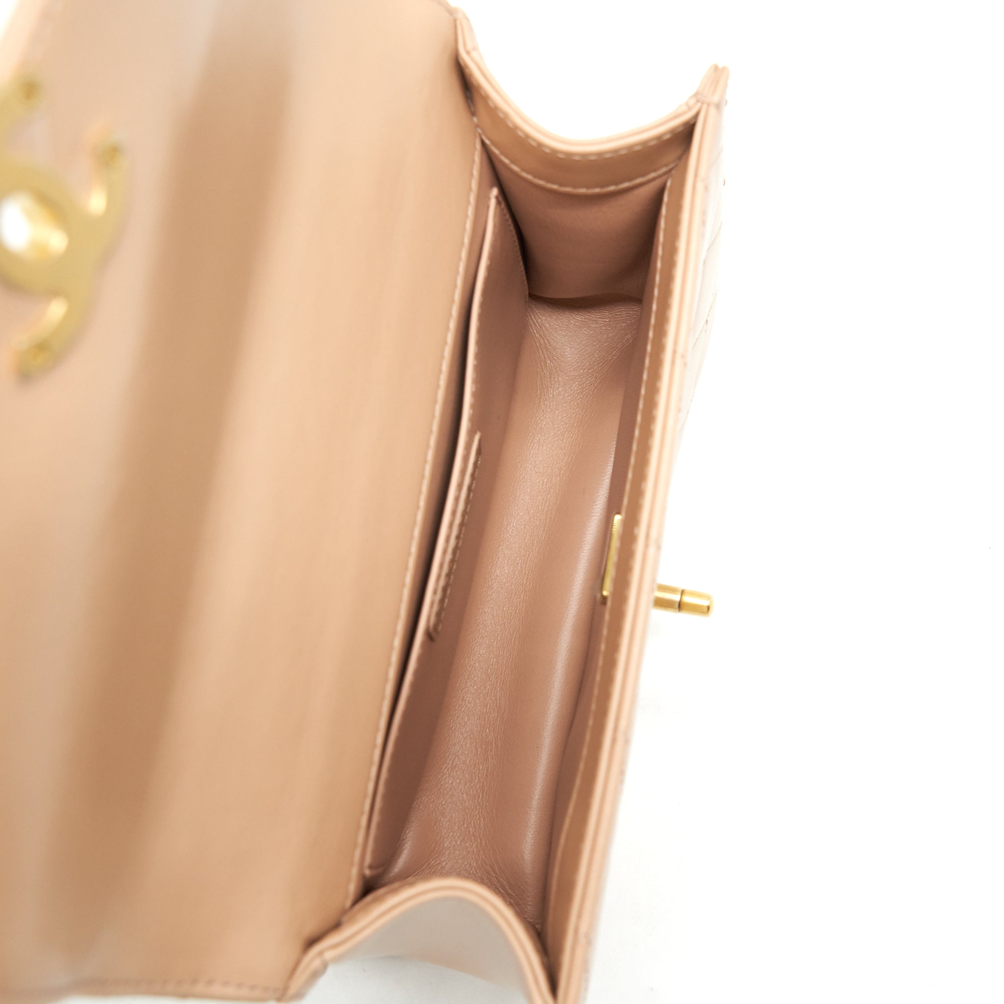 CHANEL 21A GOLD CRUSH FLAP BAG CALFSKIN BEIGE GHW
