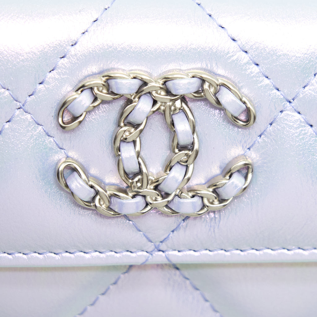 CHANEL 19 FLAP CARD HOLDER CALFSKIN IRIDESCENT LIGHT PURPLE SHW
