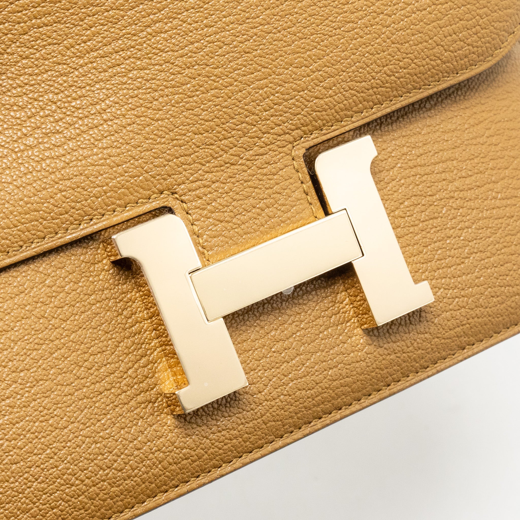 HERMES MINI CONSTANCE CHEVRE MYSORE KRAFT/BLEU BRUME GHW