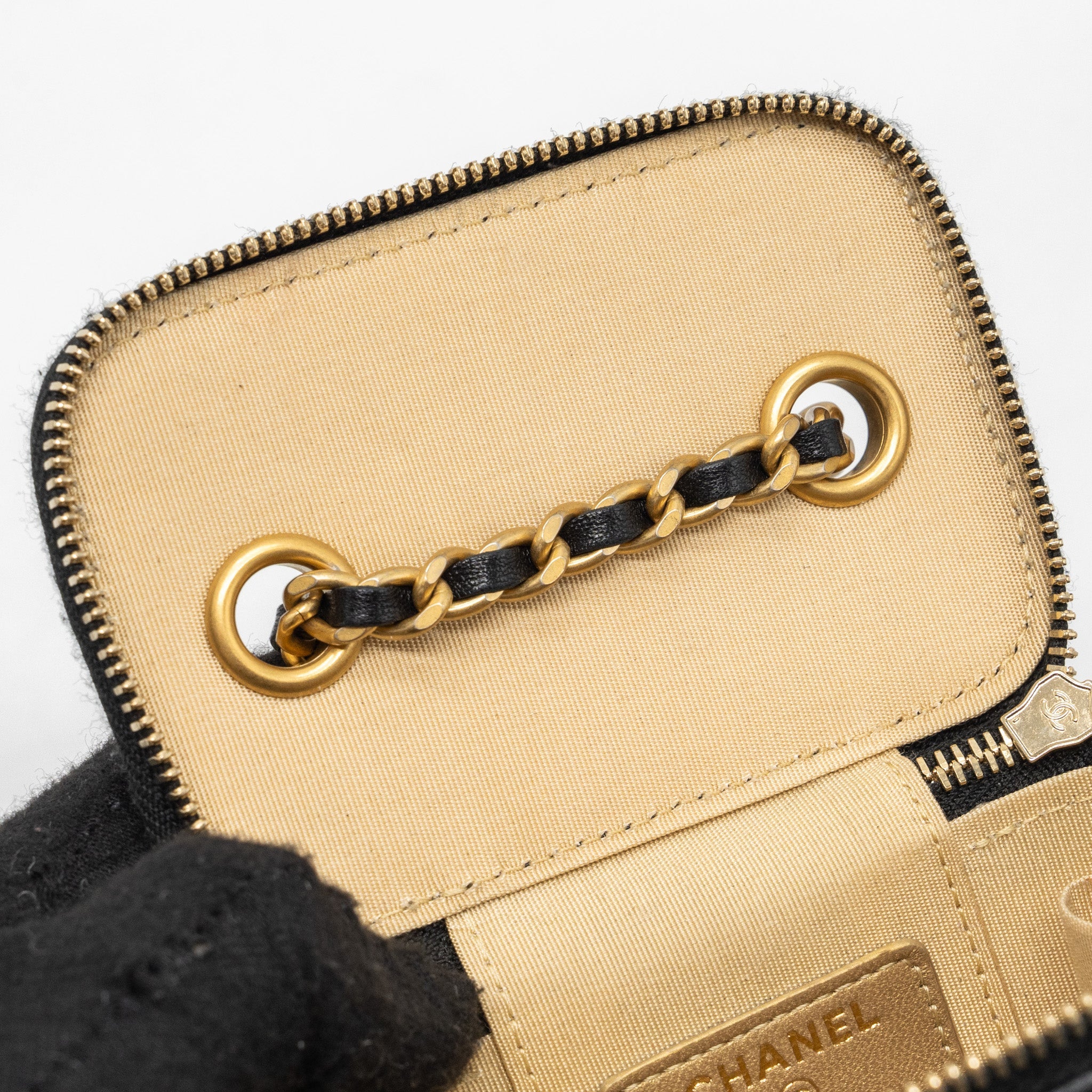 CHANEL PEARL CRUSH MINI VANITY WITH CHAIN LAMBSKIN BLACK WITH GHW