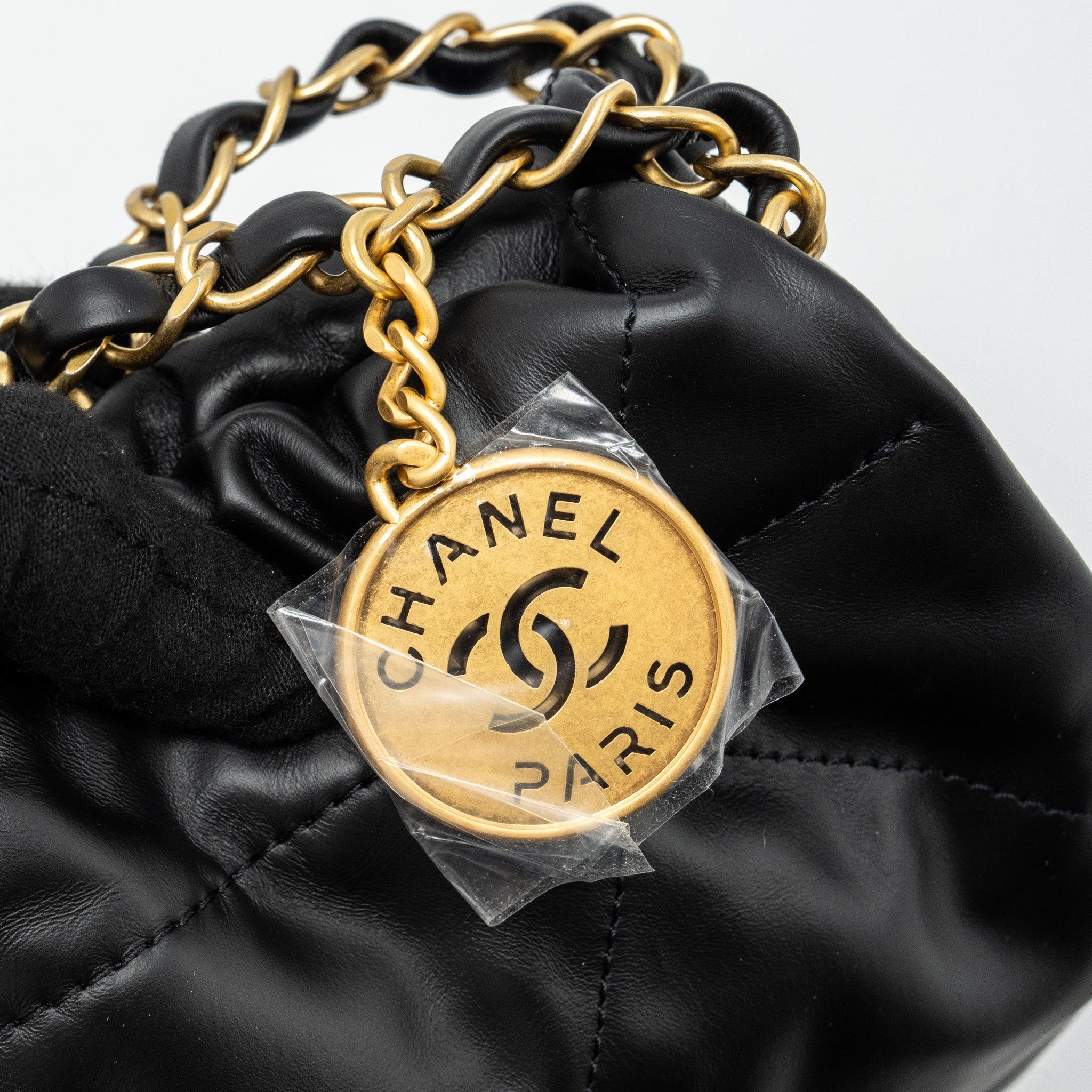 CHANEL MEDIUM 22 BAG WHITE LETTER CALFSKIN BLACK GHW(MICROCHIP)