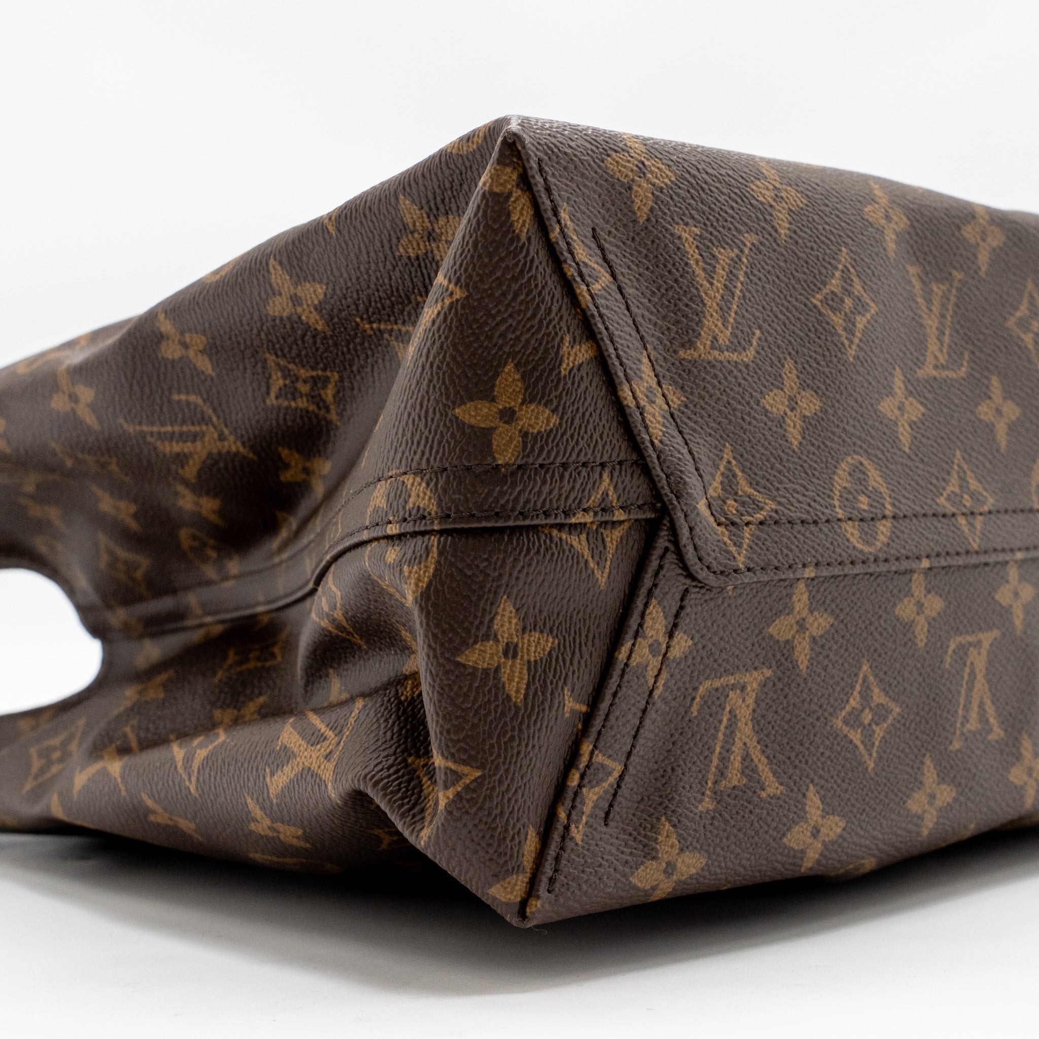 LOUIS VUITTON ATLANTIS GM MONOGRAM CANVAS GHW