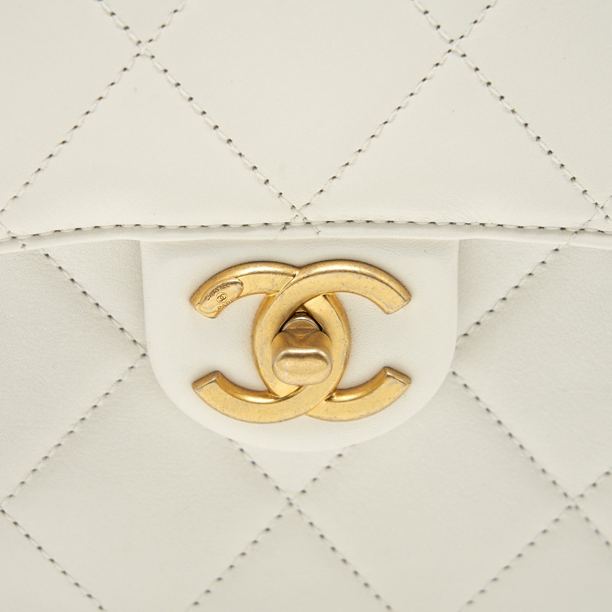 CHANEL SEASONAL FLAP CROSSBODY BAG LAMBSKIN CREAM GHW