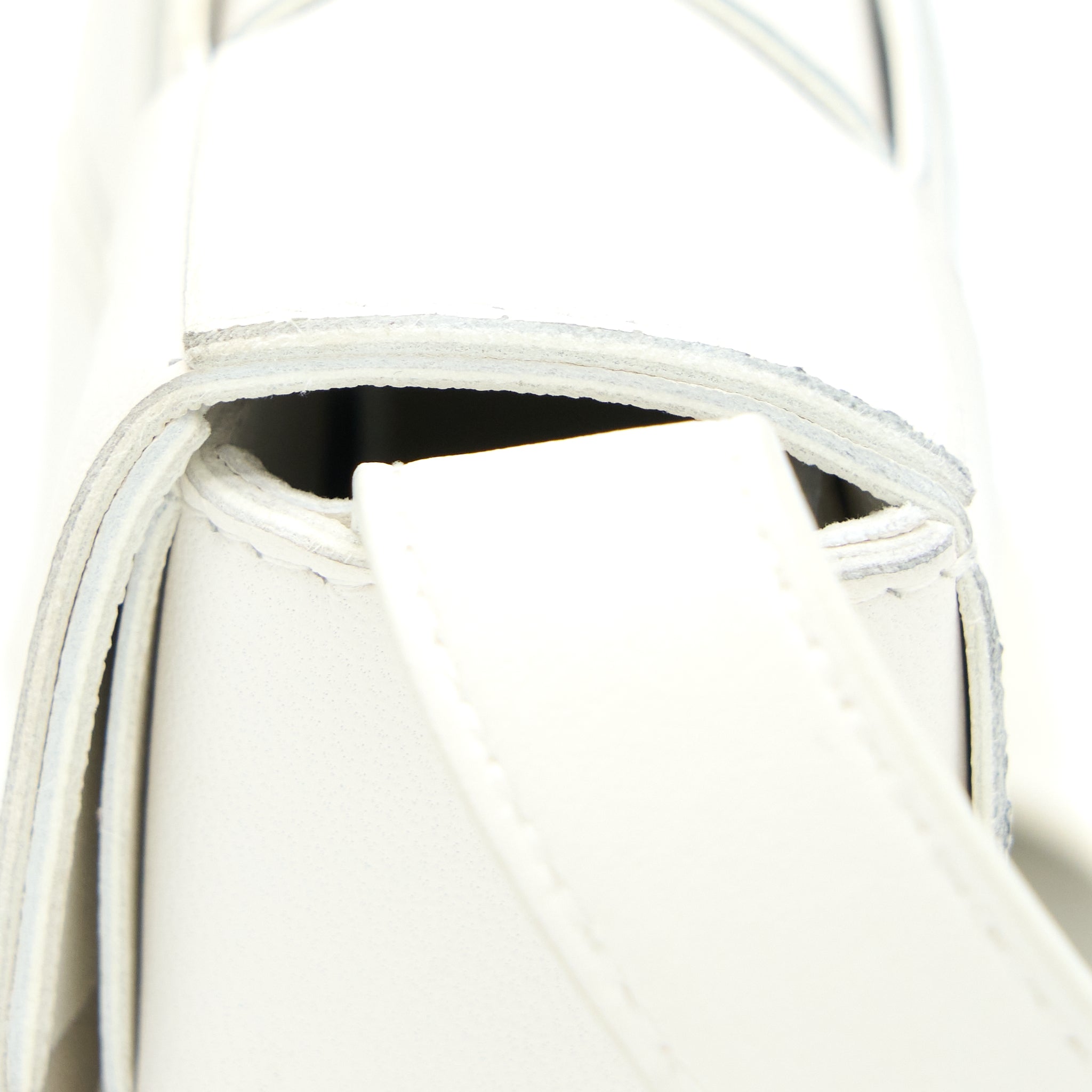 BOTTEGA VENETA MINI CASSETTE CROSSBODY BAG LAMBSKIN WHITE