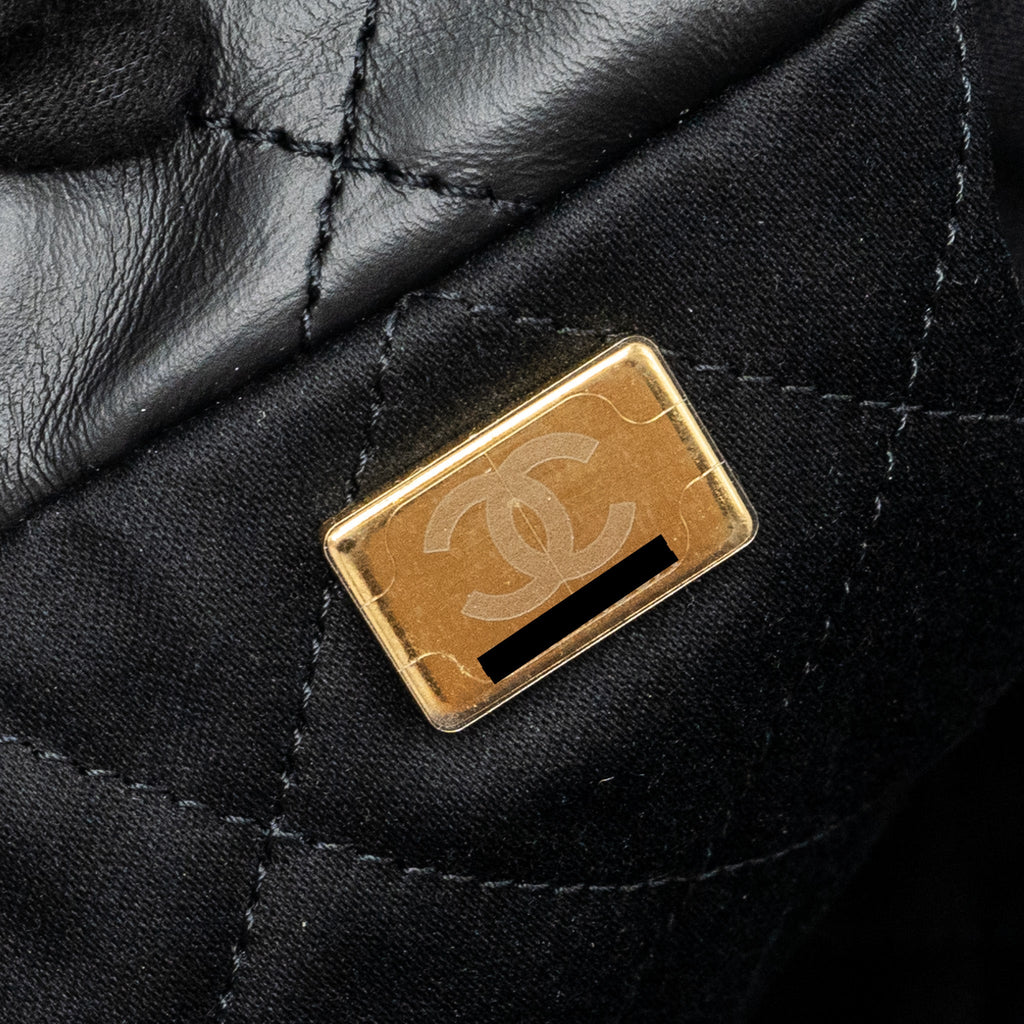 CHANEL MEDIUM 22 BAG WHITE LETTER CALFSKIN BLACK GHW(MICROCHIP)