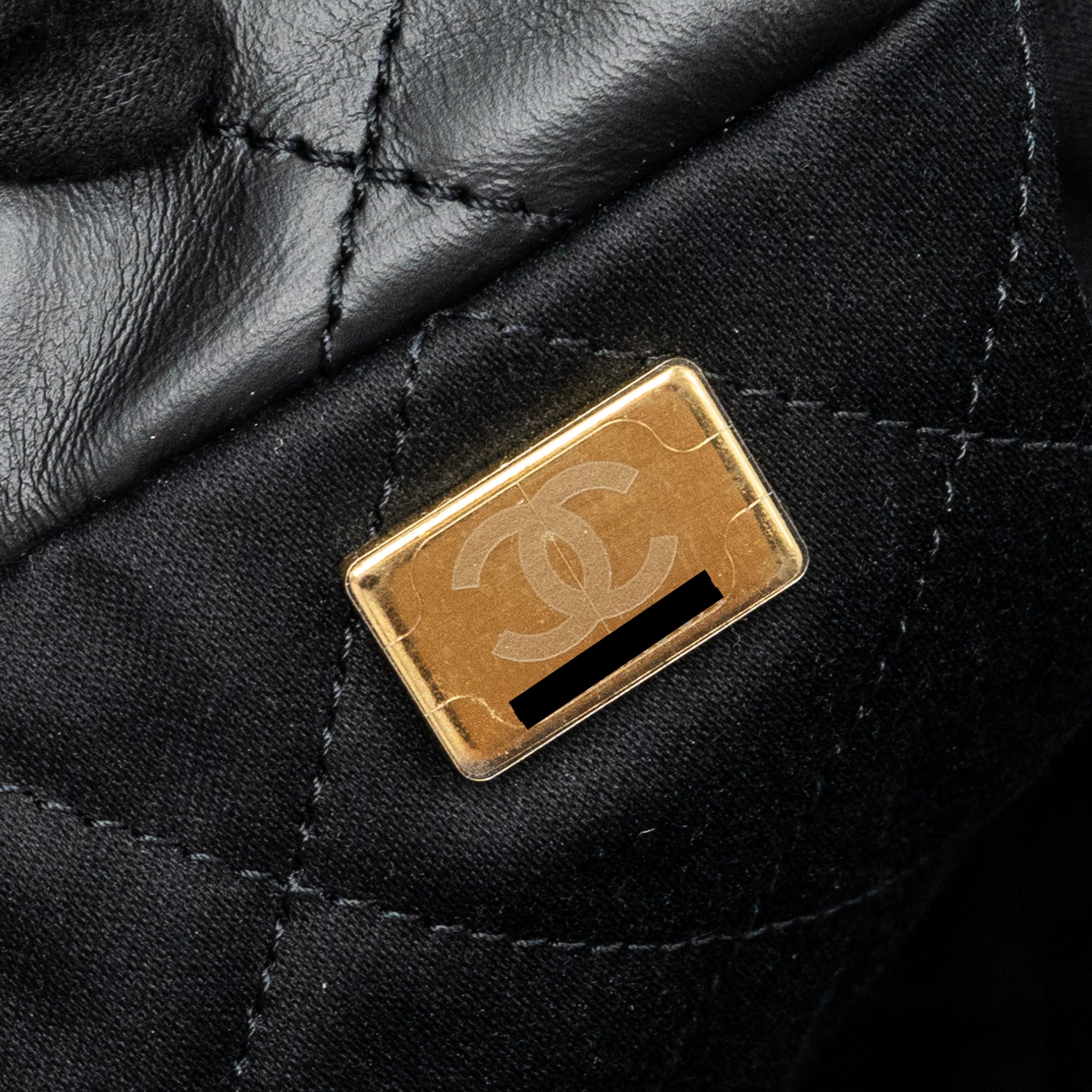 CHANEL MEDIUM 22 BAG WHITE LETTER CALFSKIN BLACK GHW(MICROCHIP)