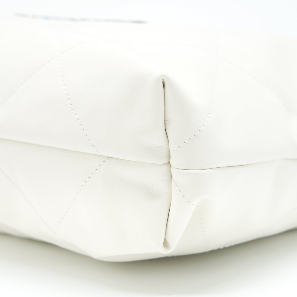 CHANEL MEDIUM 22 BAG SHINY CALFSKIN WHITE GHW (MICROCHIP)