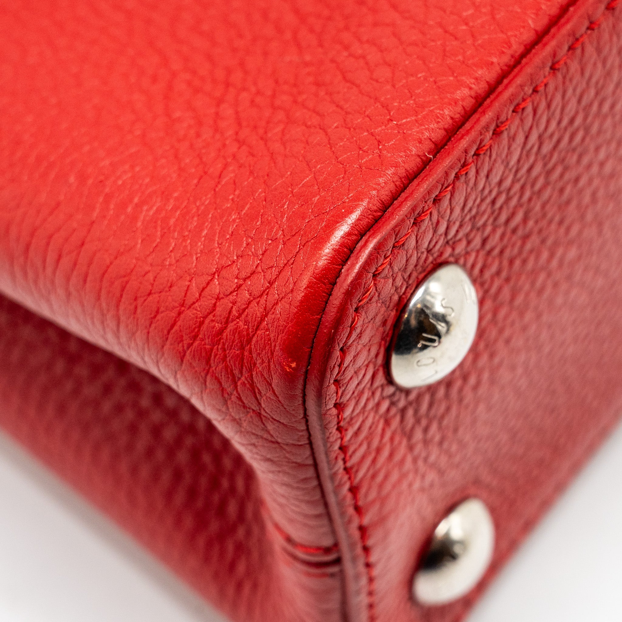 LOUIS VUITTON CAPUCINE BB TAURILLON RED SHW