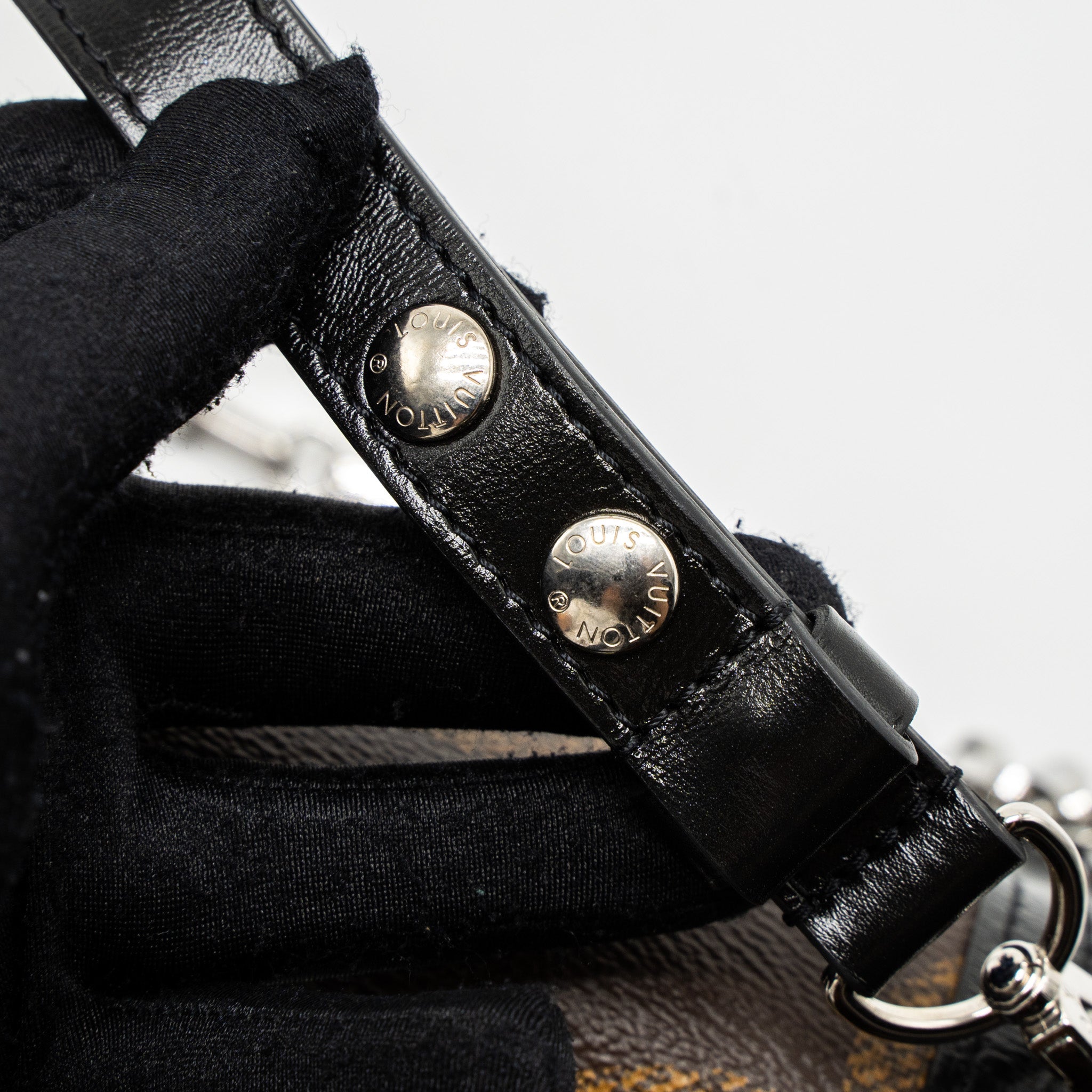 LOUIS VUITTON DAUPHINE MM GIANT MONOGRAM CANVAS SHW