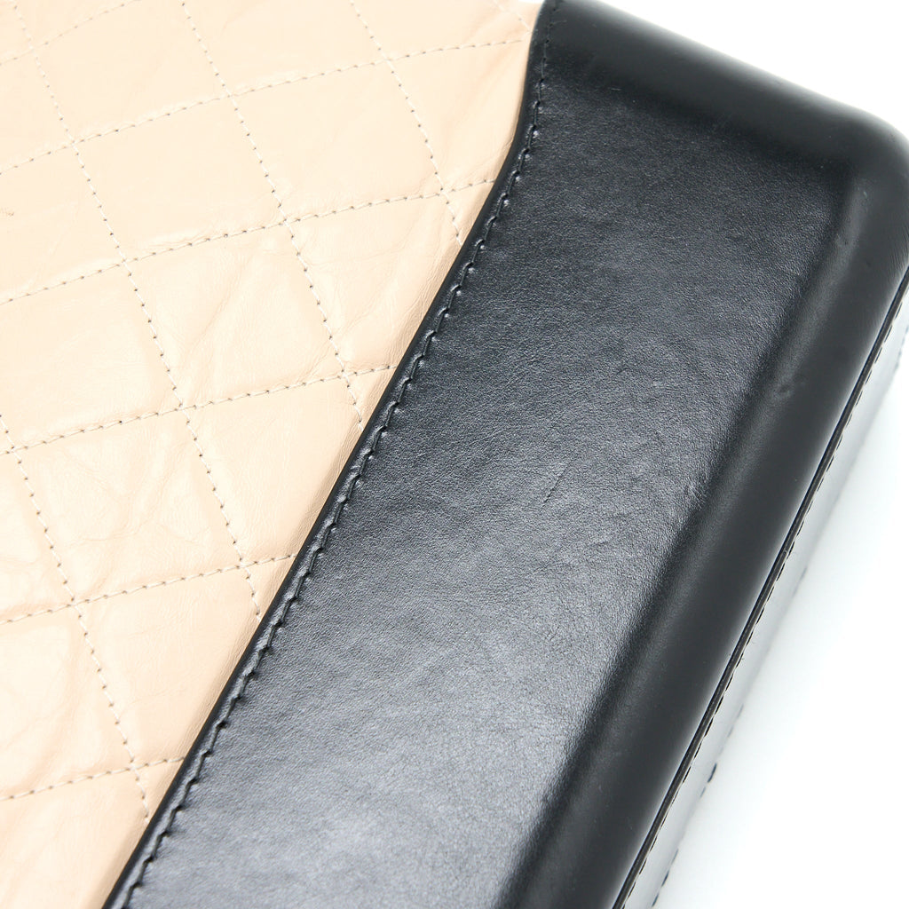 CHANEL MEDIUM GABRIELLE HOBO BAG CALFSKIN BEIGE/BLACK MULTICOLOUR HARDWARE