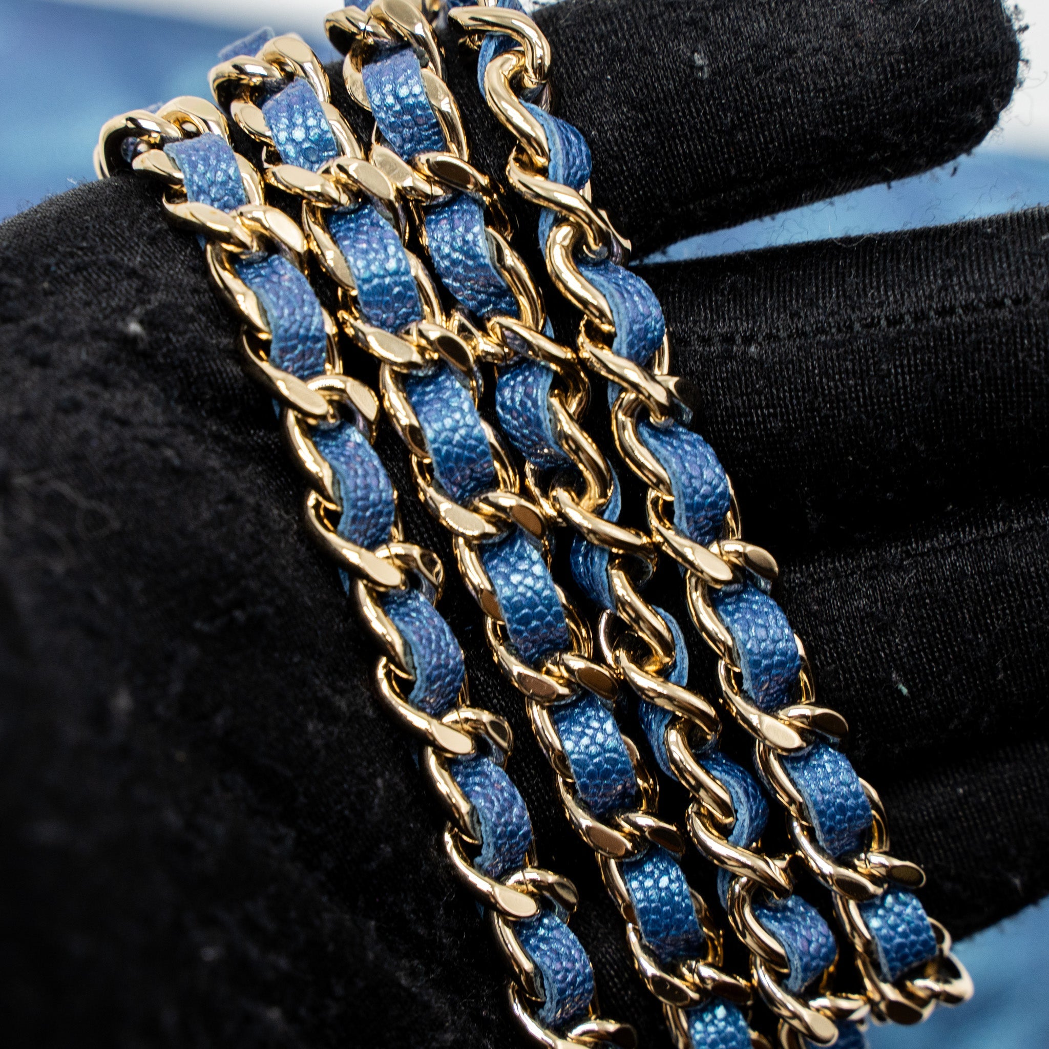 CHANEL CLASSIC WALLET ON CHAIN CAVIAR IRIDESCENT BLUE LGHW