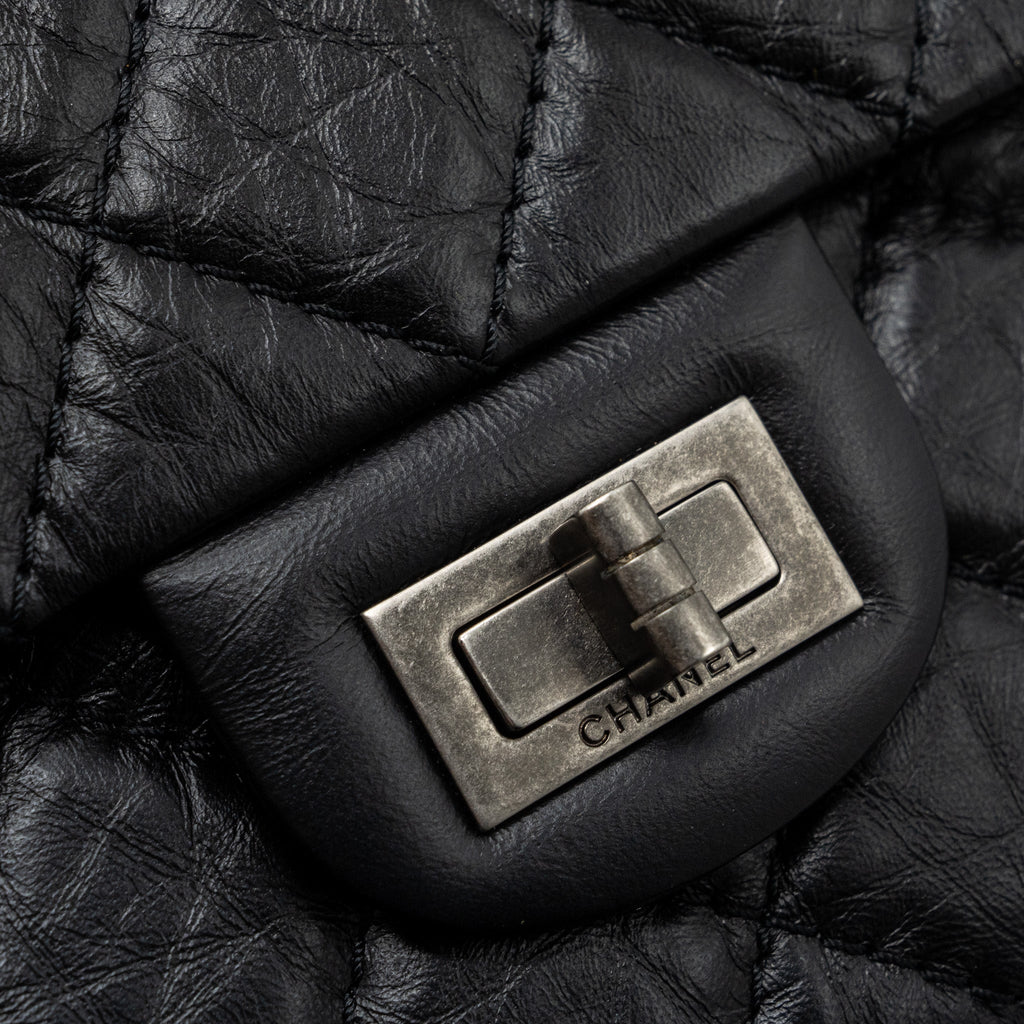 CHANEL LARGE 2.55 REISSUE FLAP BAG AGED CALFSKIN BLACK RUTHENIUM HARDWARE (MICROCHIP)