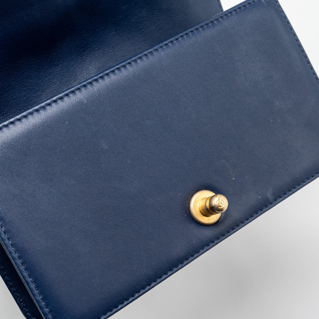 CHANEL SMALL CHEVRON BOY BAG LAMBSKIN NAVY GHW