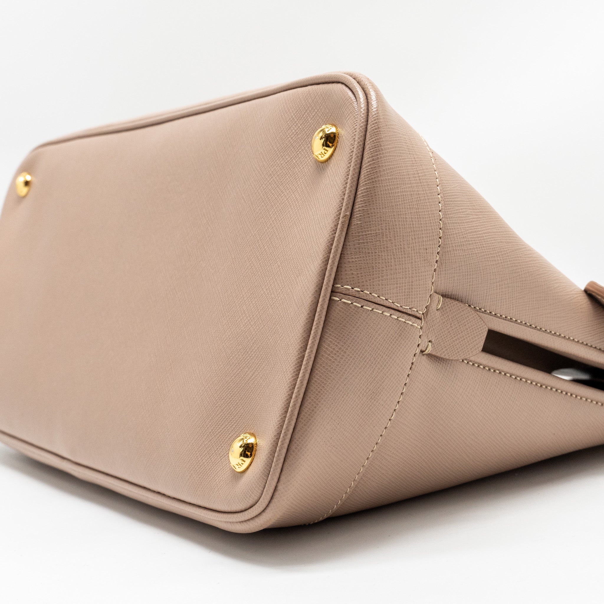 PRADA SAFFIANO VERNICE PROMENADE DOME TOTE LEATHER BEIGE GHW