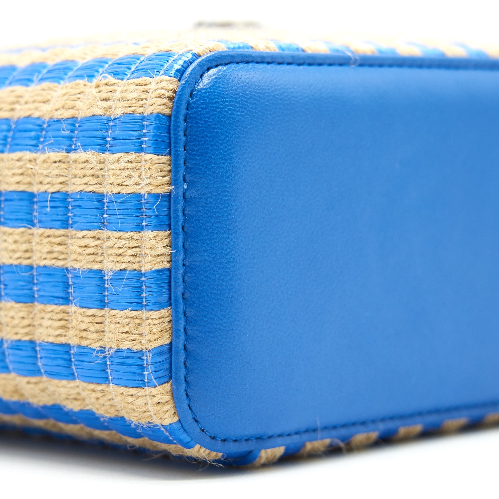 CHANEL VANITY WITH CHAIN BLUE & BEIGE