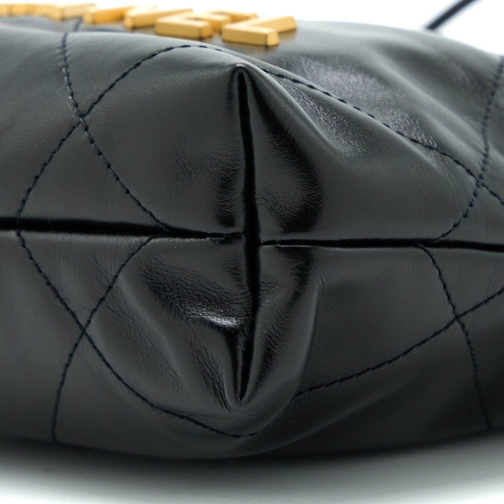 CHANEL MINI 22 BAG SHINY CALFSKIN BLACK GHW (MICROCHIP)