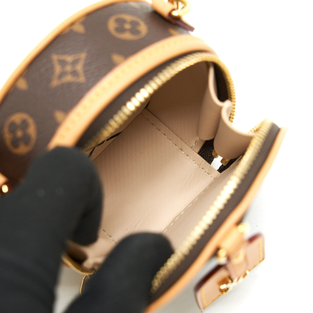 LOUIS VUITTON BOITE CHAPEAU NECKLACE MONOGRAM CANVAS