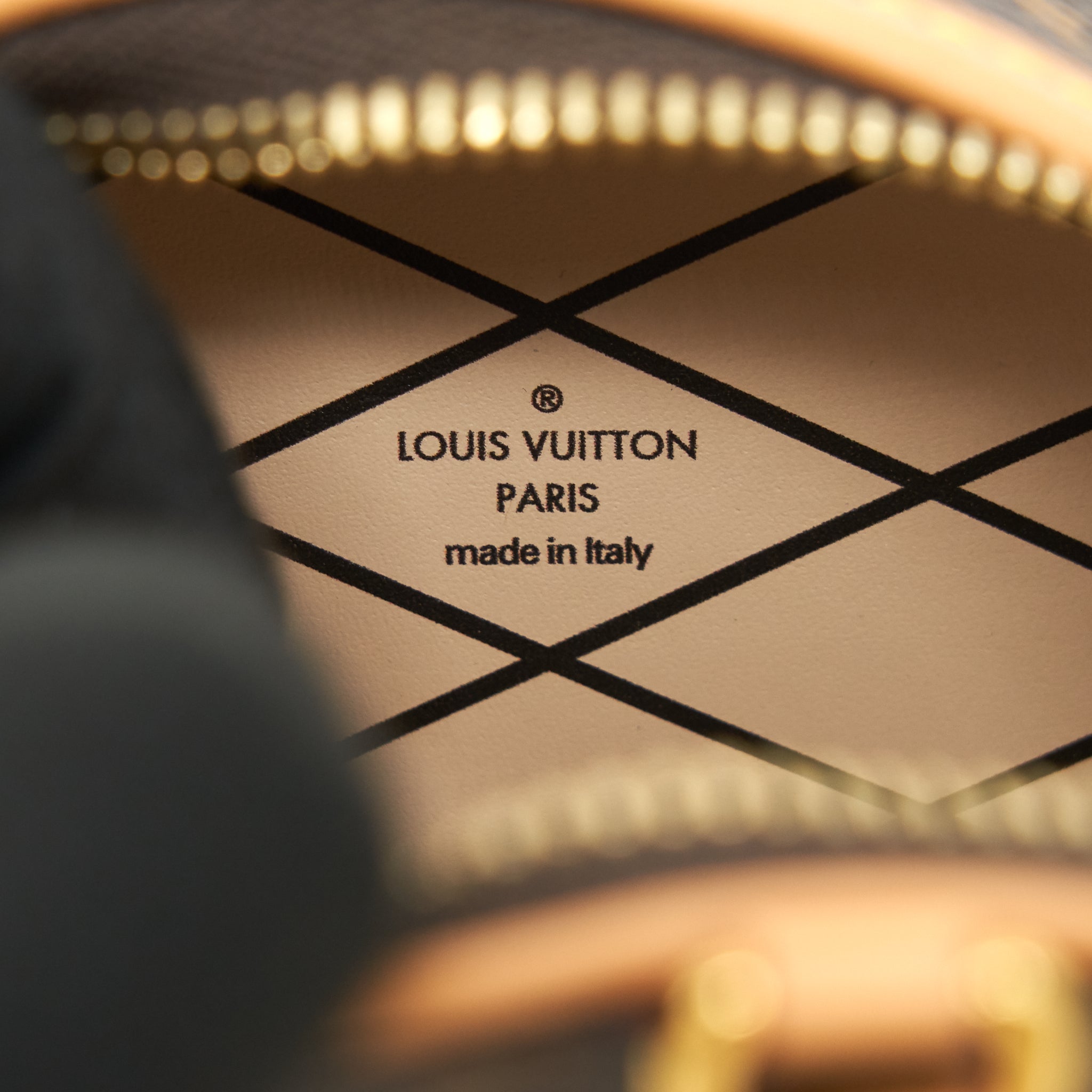 LOUIS VUITTON BOITE CHAPEAU NECKLACE MONOGRAM CANVAS