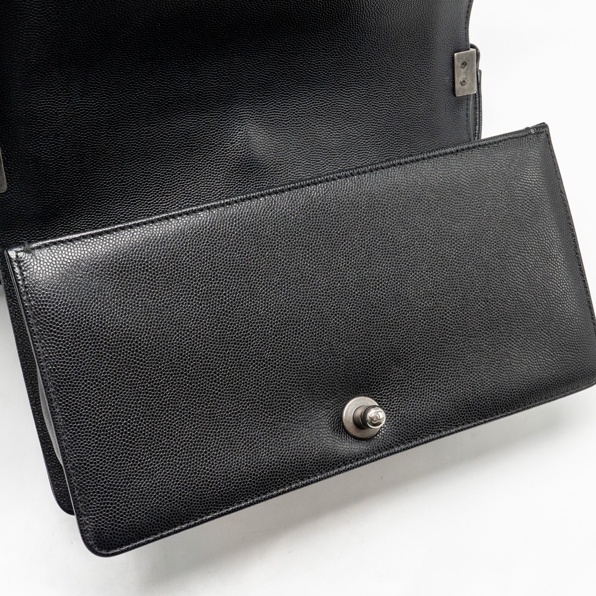 CHANEL MEDIUM BOY BAG CAVIAR BLACK RUTHENIUM SILVER HARDWARE