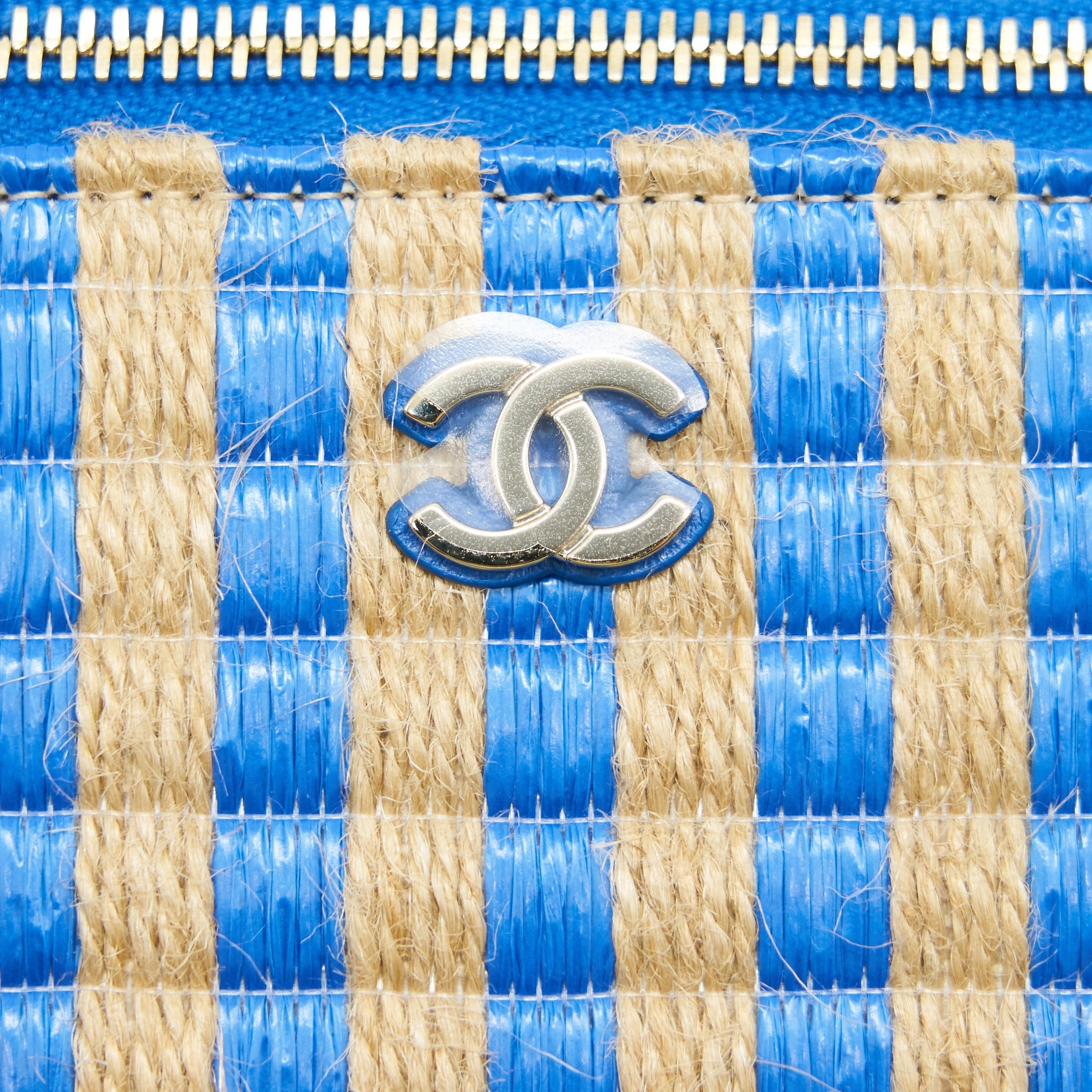 CHANEL VANITY WITH CHAIN BLUE & BEIGE