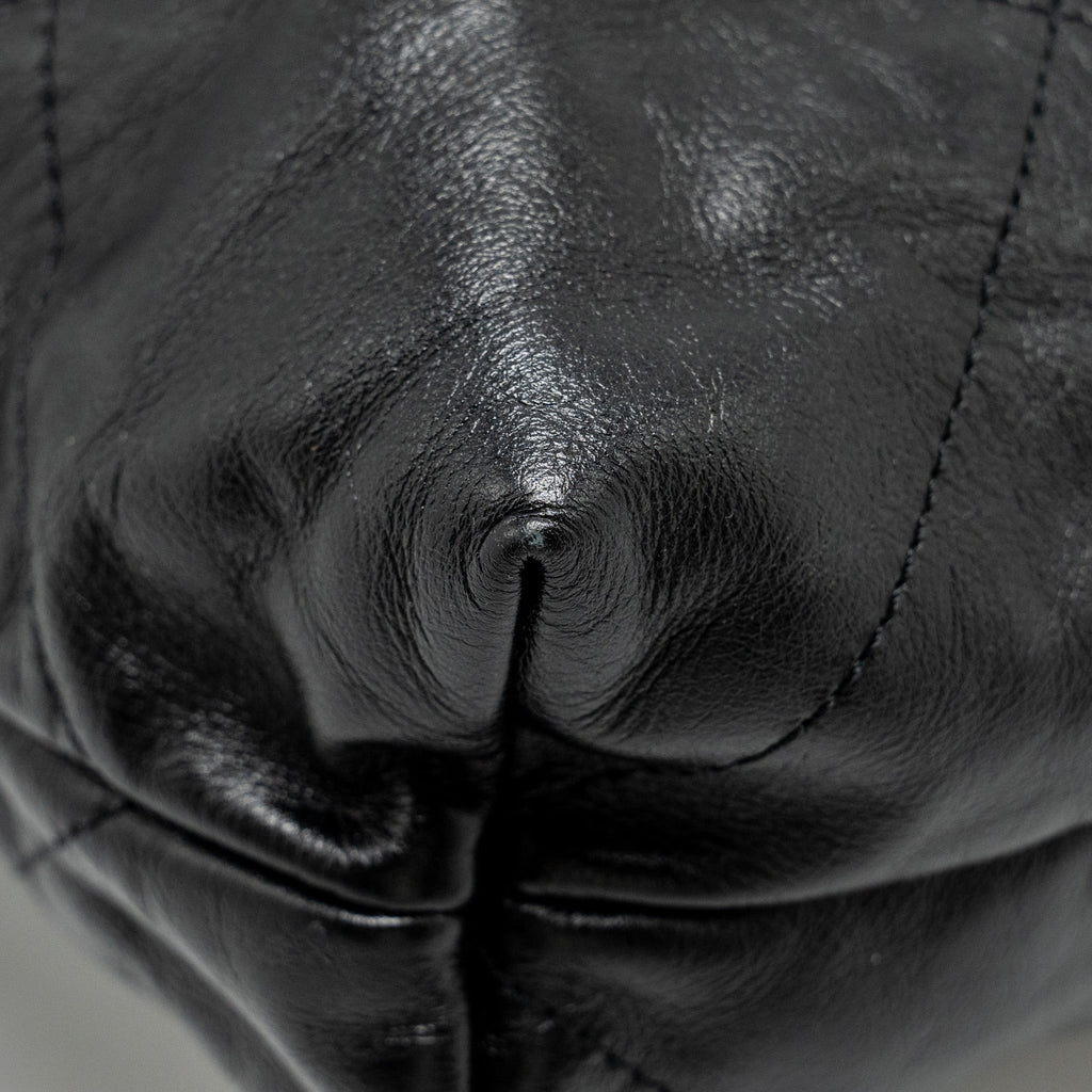 CHANEL MEDIUM 22 SHINY CALFSKIN BLACK SHW (MICROCHIP)