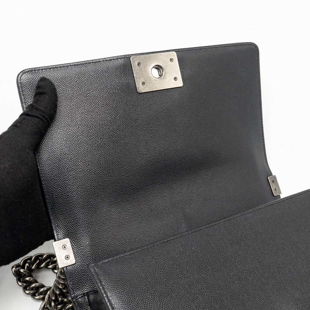 CHANEL MEDIUM BOY BAG CAVIAR BLACK RUTHENIUM SILVER HARDWARE